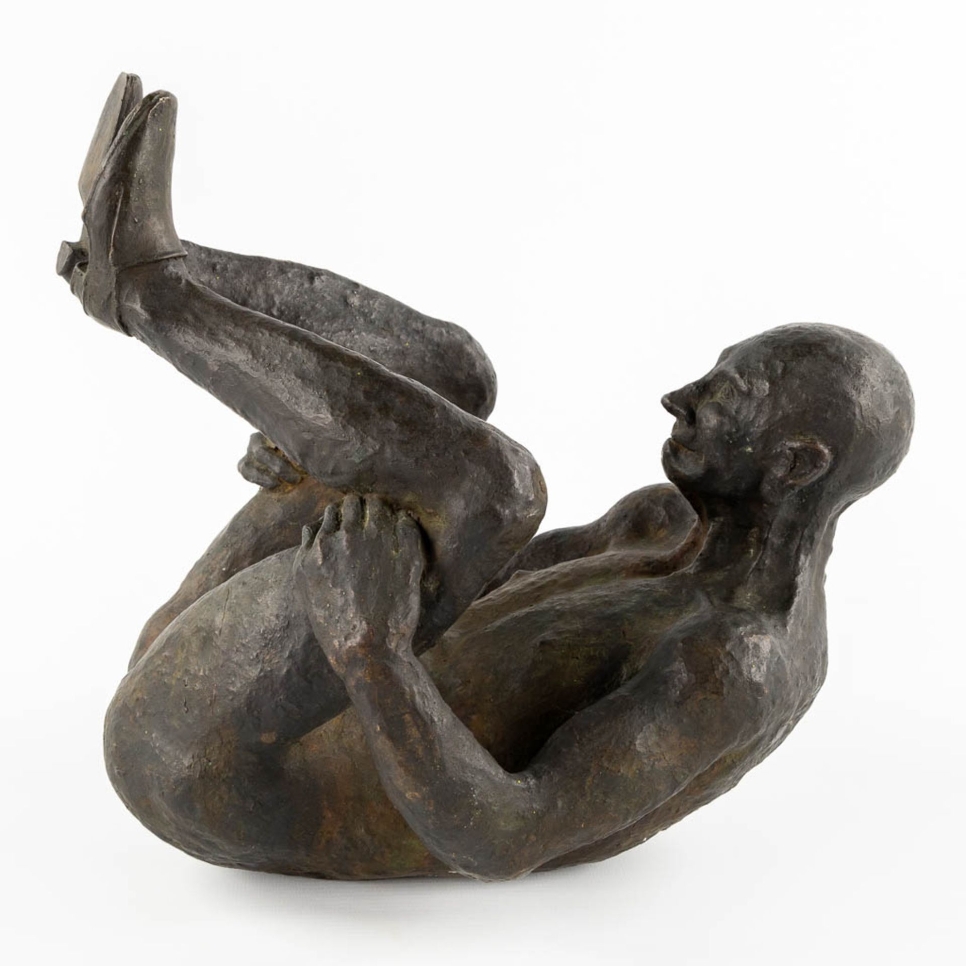 An Exposed Male figure' patinated bronze. (L:22 x W:30 x H:29 cm) - Bild 5 aus 9