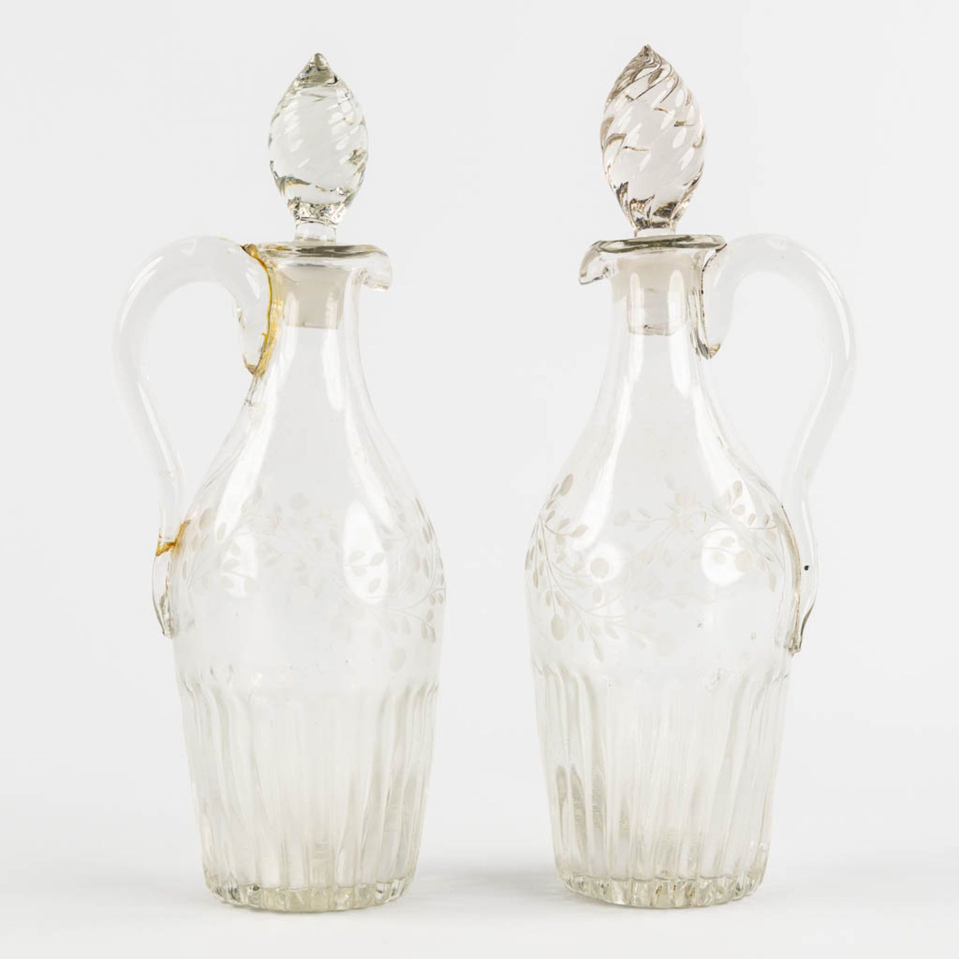 An oil and vinegar set, silver, Paris, France, 950/1000. Empire period, 1809-1819. (L:11 x W:23 x H: - Bild 13 aus 14