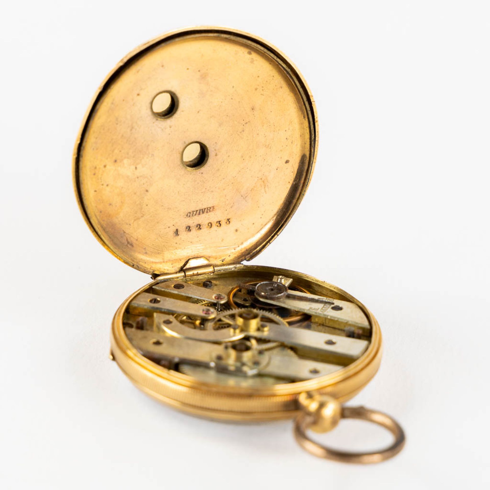An antique pocket watch, 18kt yellow gold. Guioche image of a running horse. (W:4,3 x H:6,3 cm) - Bild 14 aus 15
