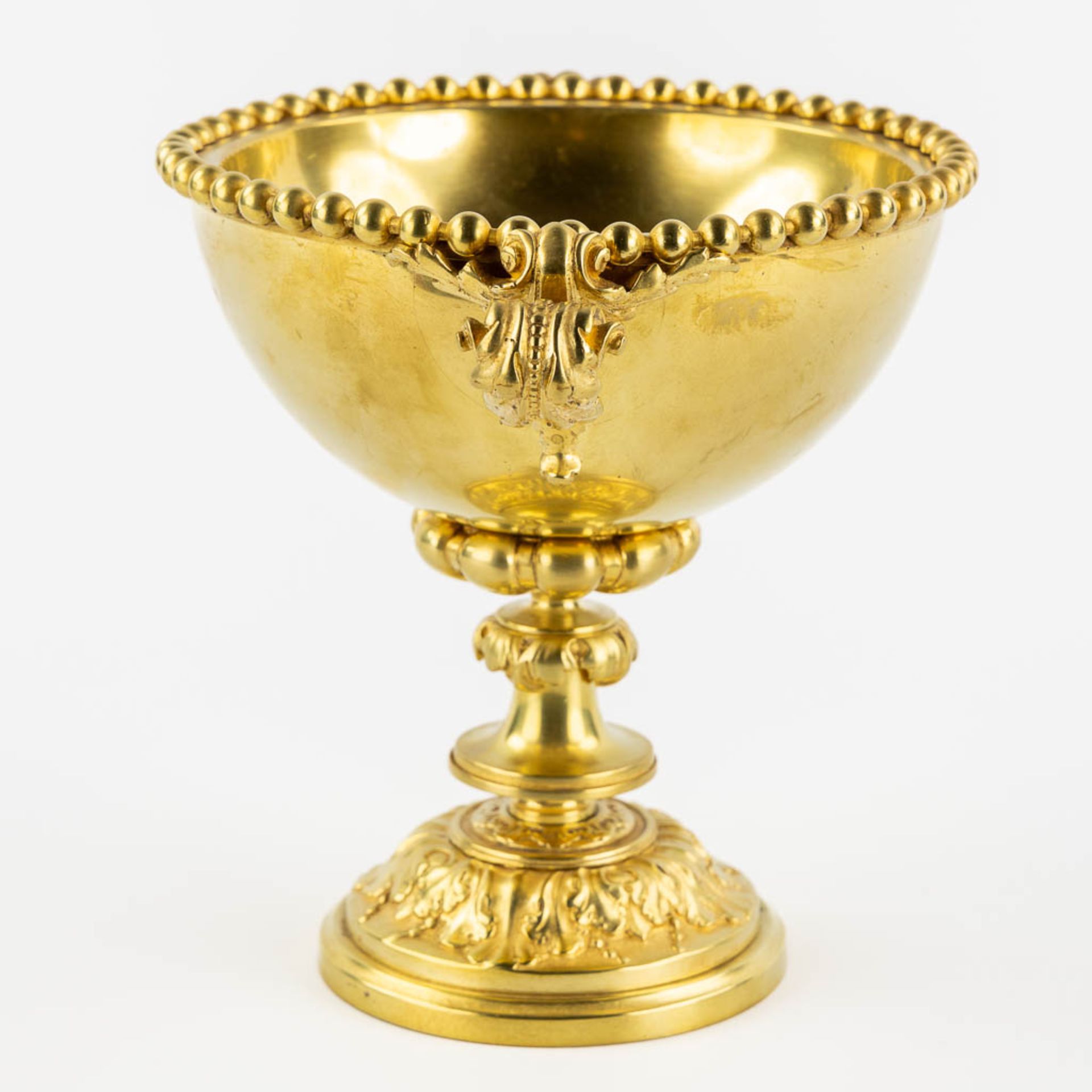 A table centerpiece with acanthus leaves, gilt bronze. 19th C. (L:19 x W:24,5 x H:20 cm) - Bild 5 aus 10