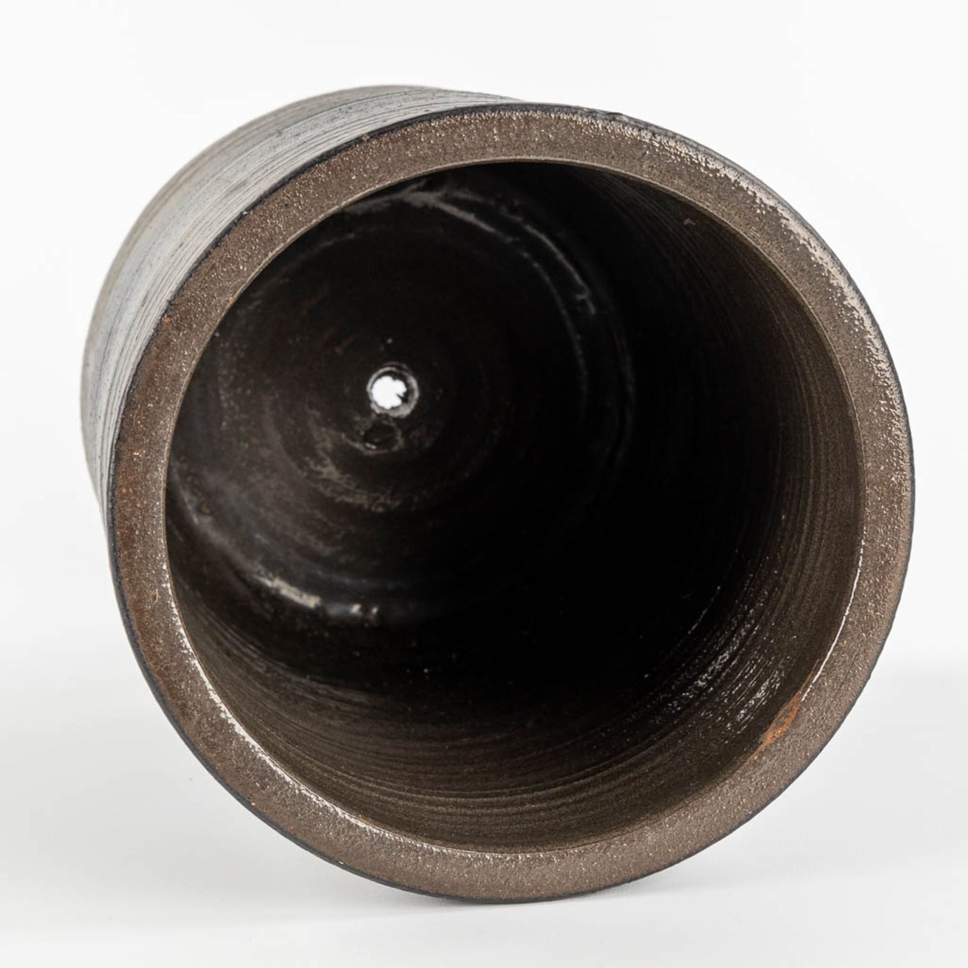Rogier VANDEWEGHE (1923-2020) 'Cache-Pot' for Amphora. (H:30 x D:24 cm) - Image 7 of 9