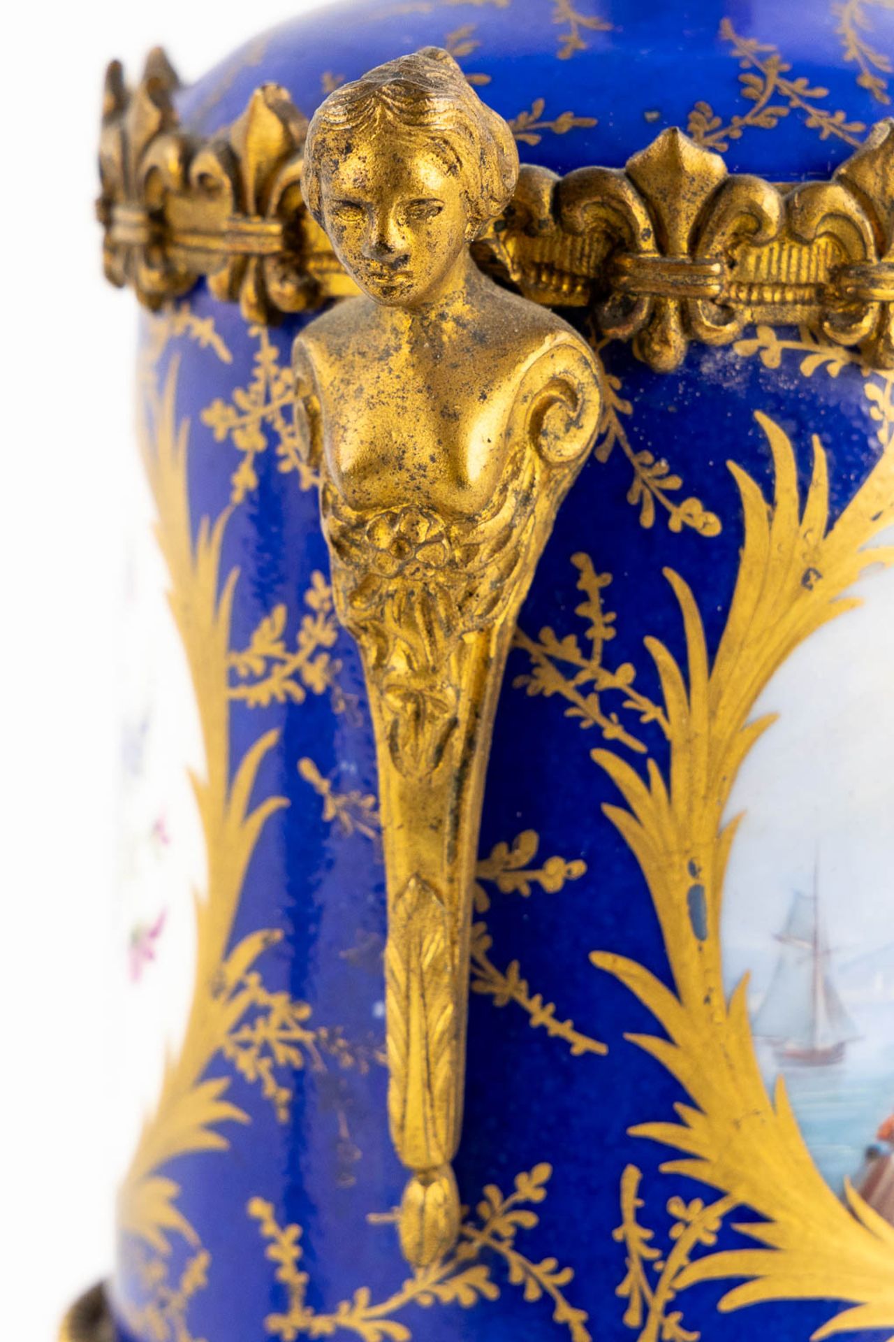 Sèvres, a pair of kobalt blue vases with a lid, decorated with a seascape. 19th C. (L:8 x W:11 x H:2 - Image 11 of 14