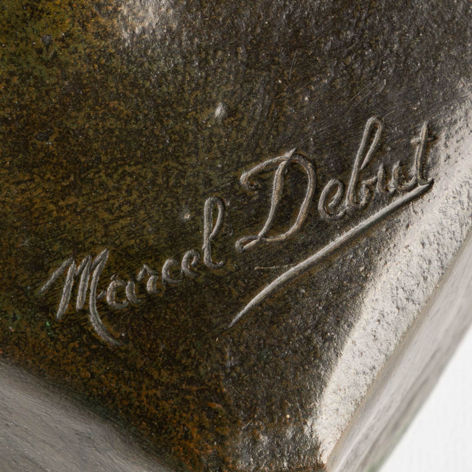 Marcel DÉBUT (1865-1933) 'Le Défi' patinated bronze. (L:19 x W:20 x H:61 cm) - Image 10 of 11