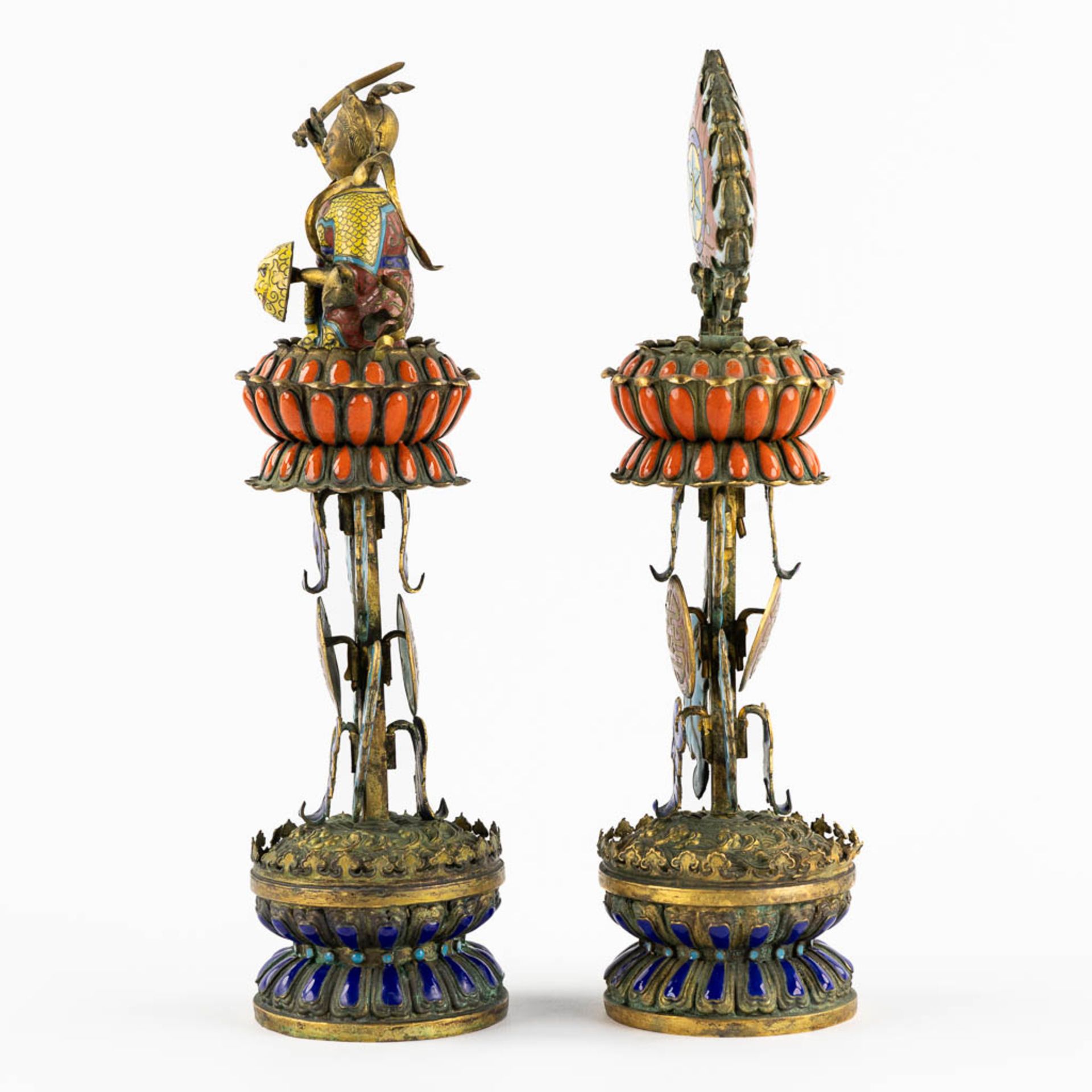 Two Chinese enamel inlaid and gilt metal Buddhist altar ornaments. 19th C. (H:32 x D:9 cm) - Bild 6 aus 11