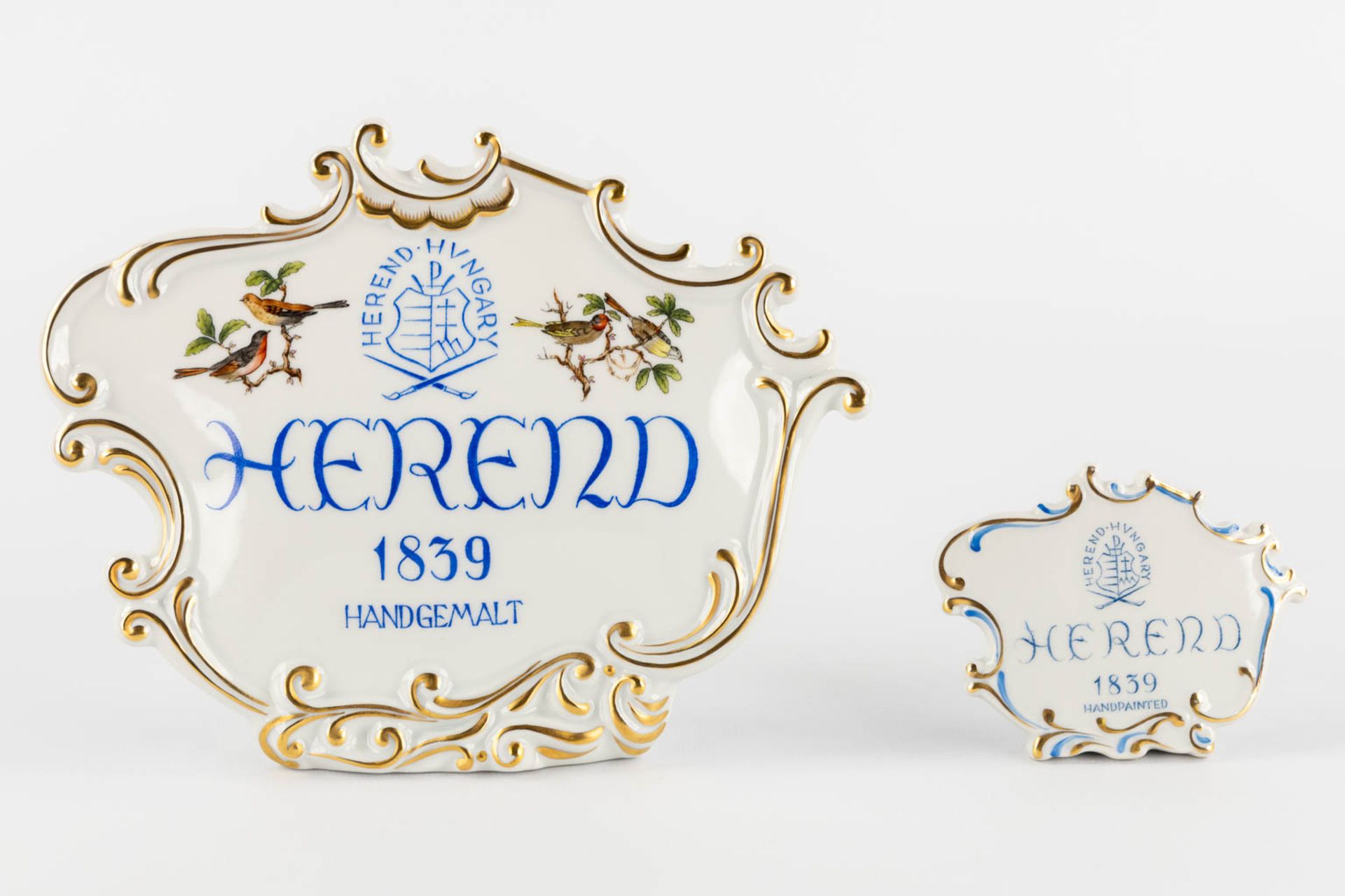 Herend, a collection of cache-pots, vases and baskets, polychrome porcelain. (L:24 x W:29 x H:20 cm) - Bild 3 aus 13