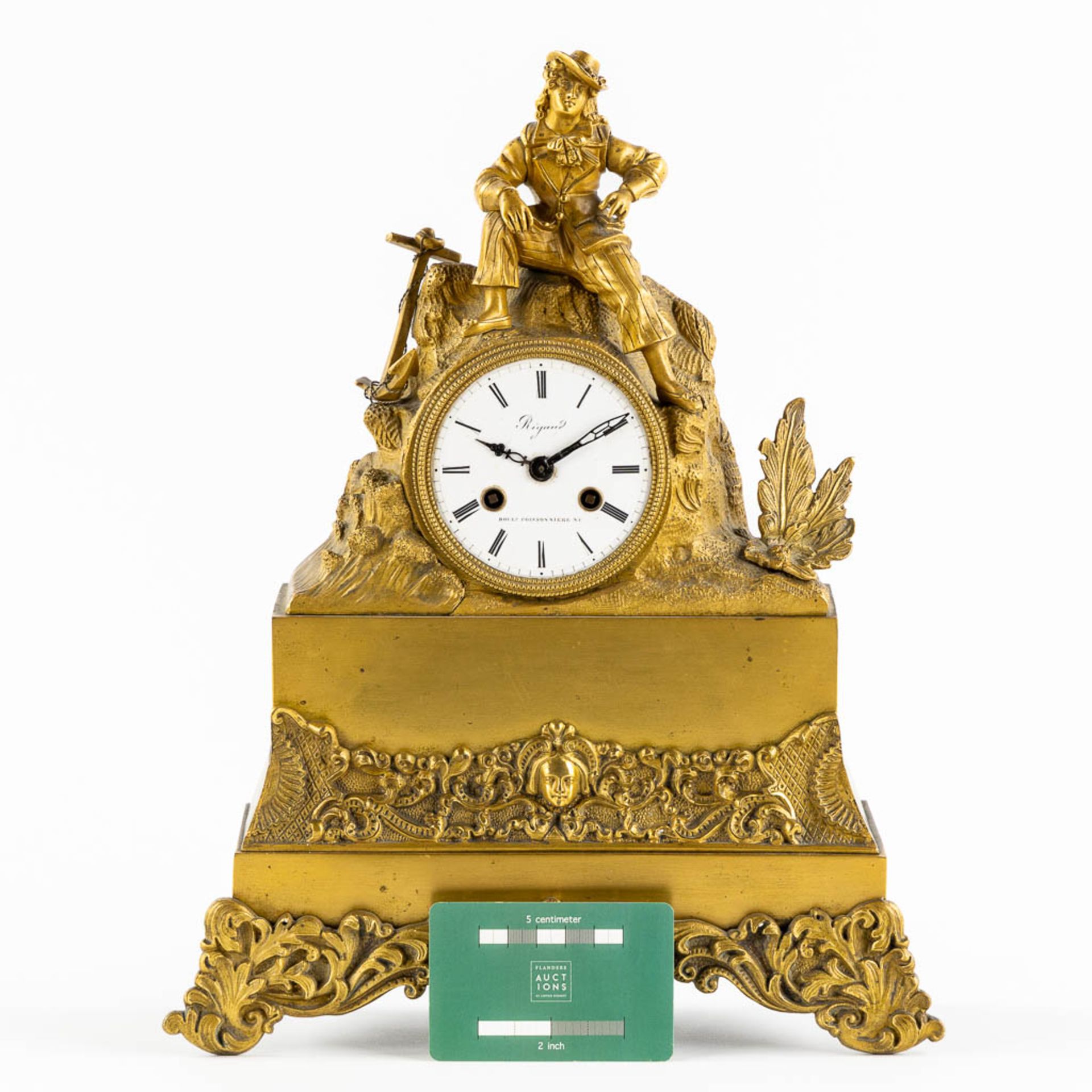 A mantle clock, gilt bronze with an image of a young man. France, 19th C. (L:10 x W:27 x H:35 cm) - Bild 2 aus 11