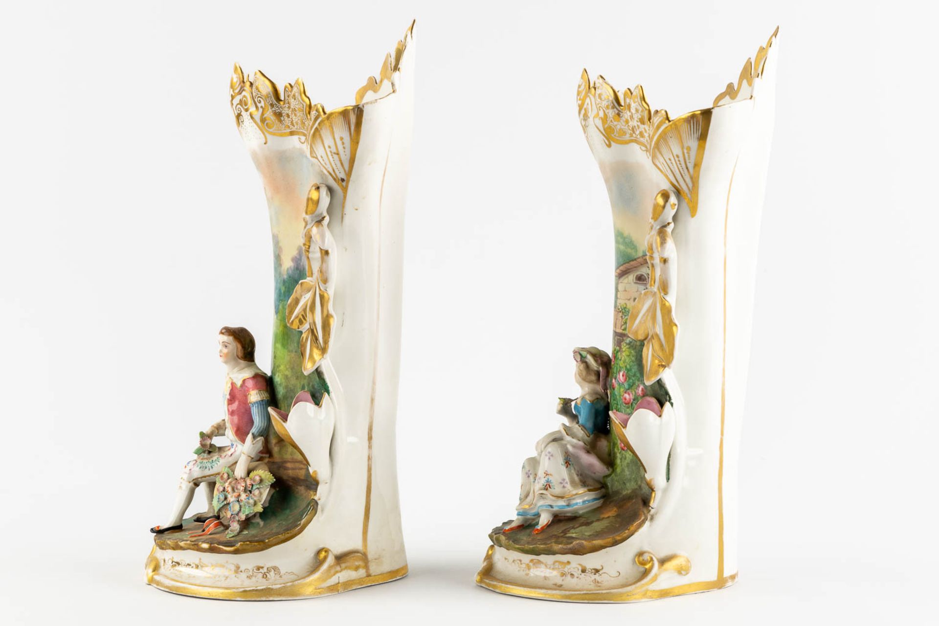 Two pair of Vieux Bruxelles vases, decorated with flowers and figurines. (L:20 x W:26 x H:39 cm) - Bild 14 aus 19
