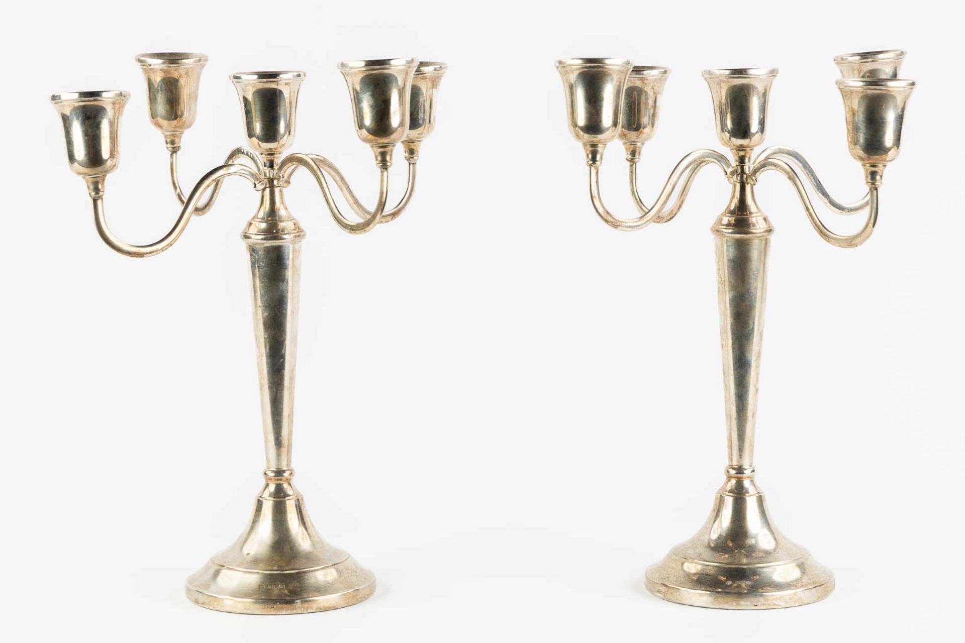 David Shaw Silverware Ltd, A pair of silver candelabra. 1992. (L:28 x W:28 x H:34 cm) - Image 3 of 12