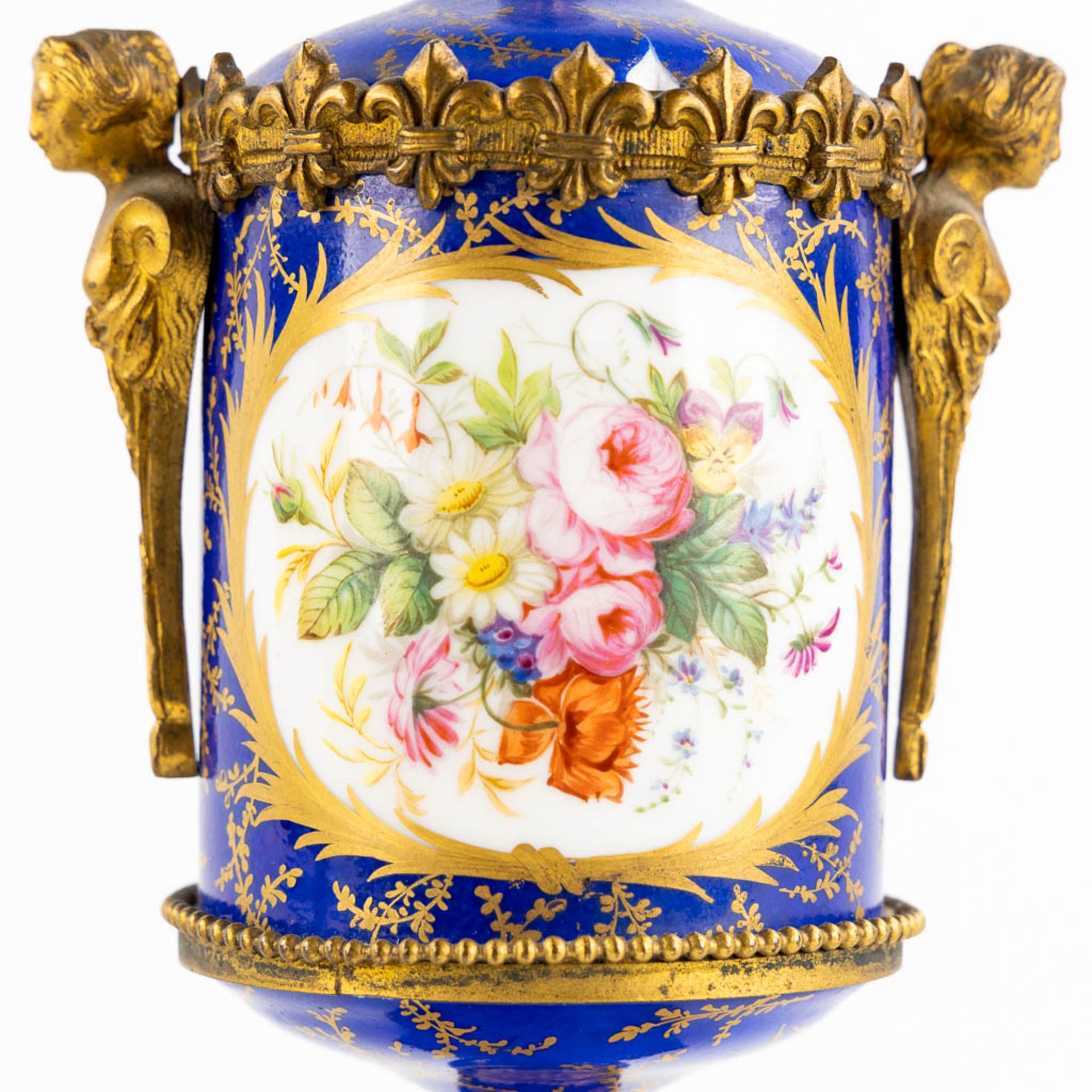 Sèvres, a pair of kobalt blue vases with a lid, decorated with a seascape. 19th C. (L:8 x W:11 x H:2 - Image 13 of 14