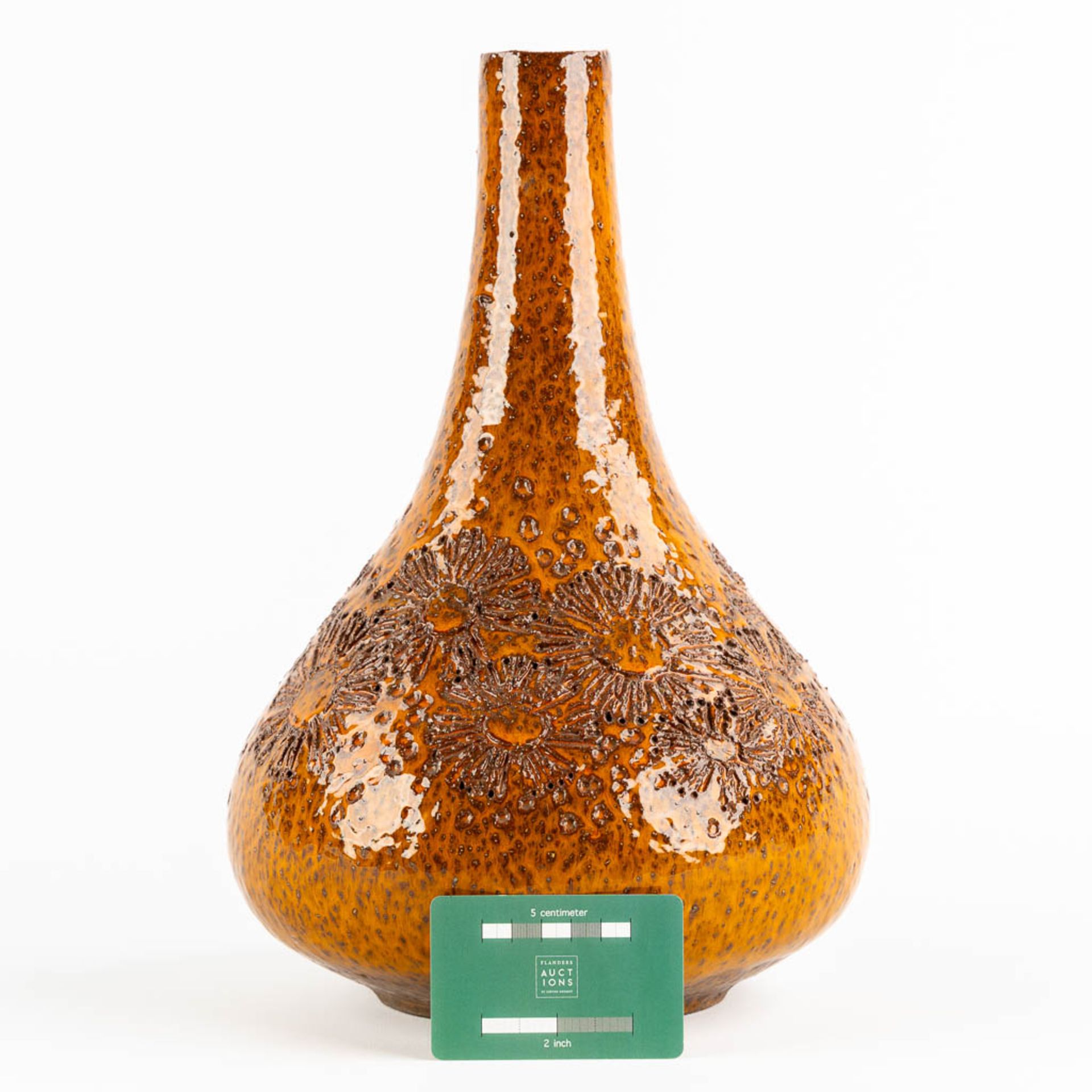 Elisabeth VANDEWEGHE (1946) 'Vase with orange glaze' voor Perignem. (H:34 x D:20 cm) - Image 2 of 9