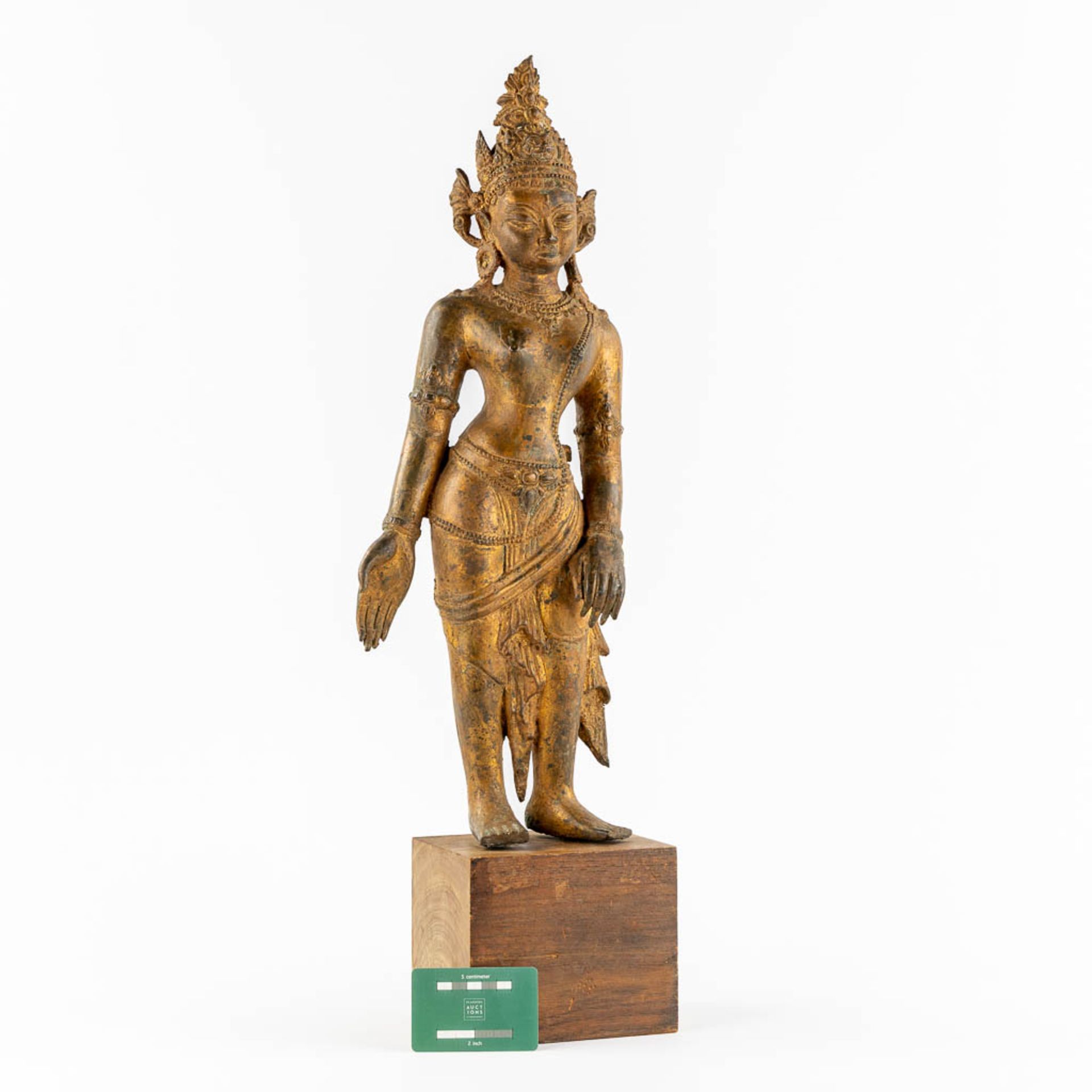 A Decorative figurine of a standing Boeddha. Gilt bronze. (L:13 x W:22 x H:70 cm) - Image 2 of 12