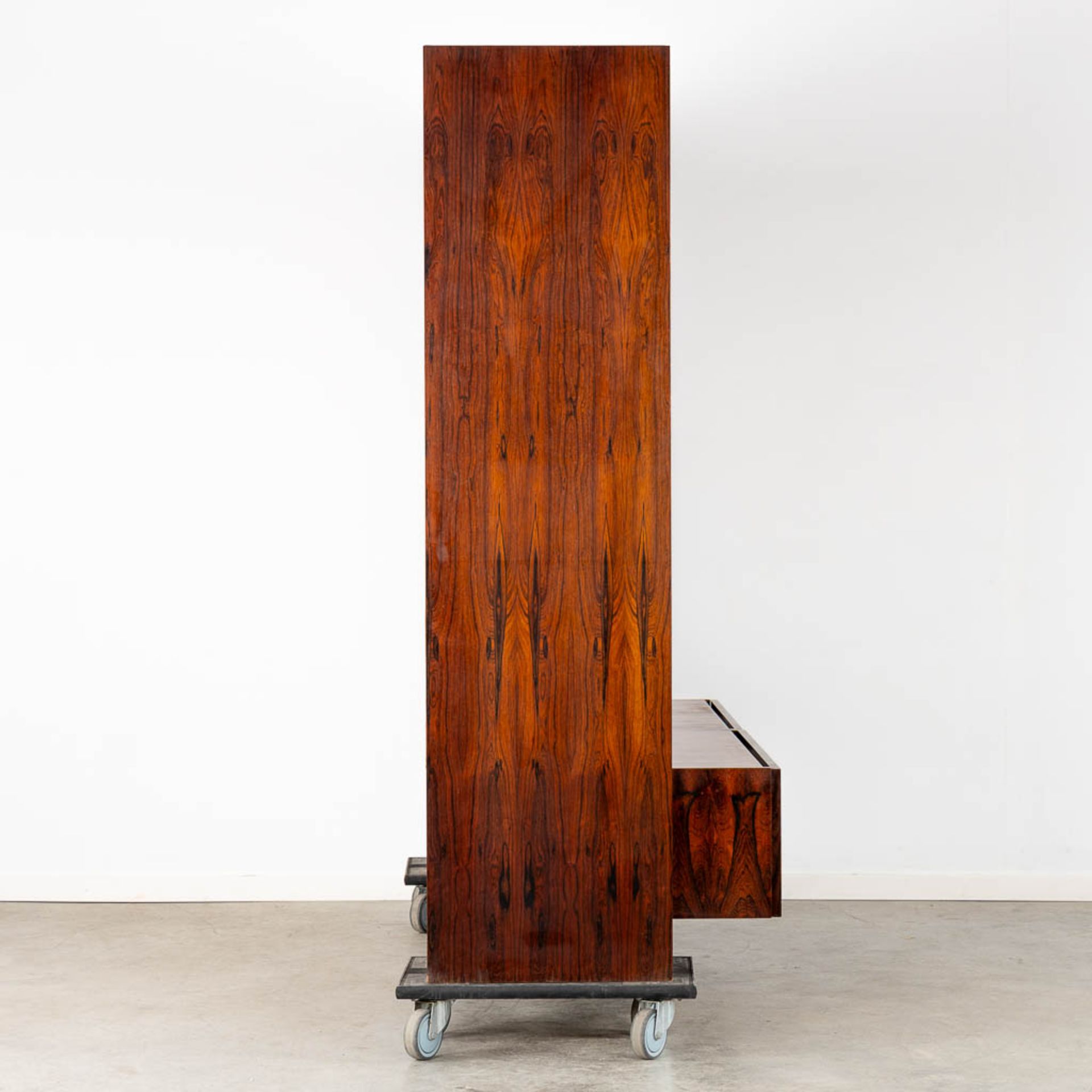 Oswald VERMAERCKE (1926)(attr.) 'Mid century highboard' Rosewood veneer. (L:71 x W:187 x H:185 cm) - Image 8 of 16