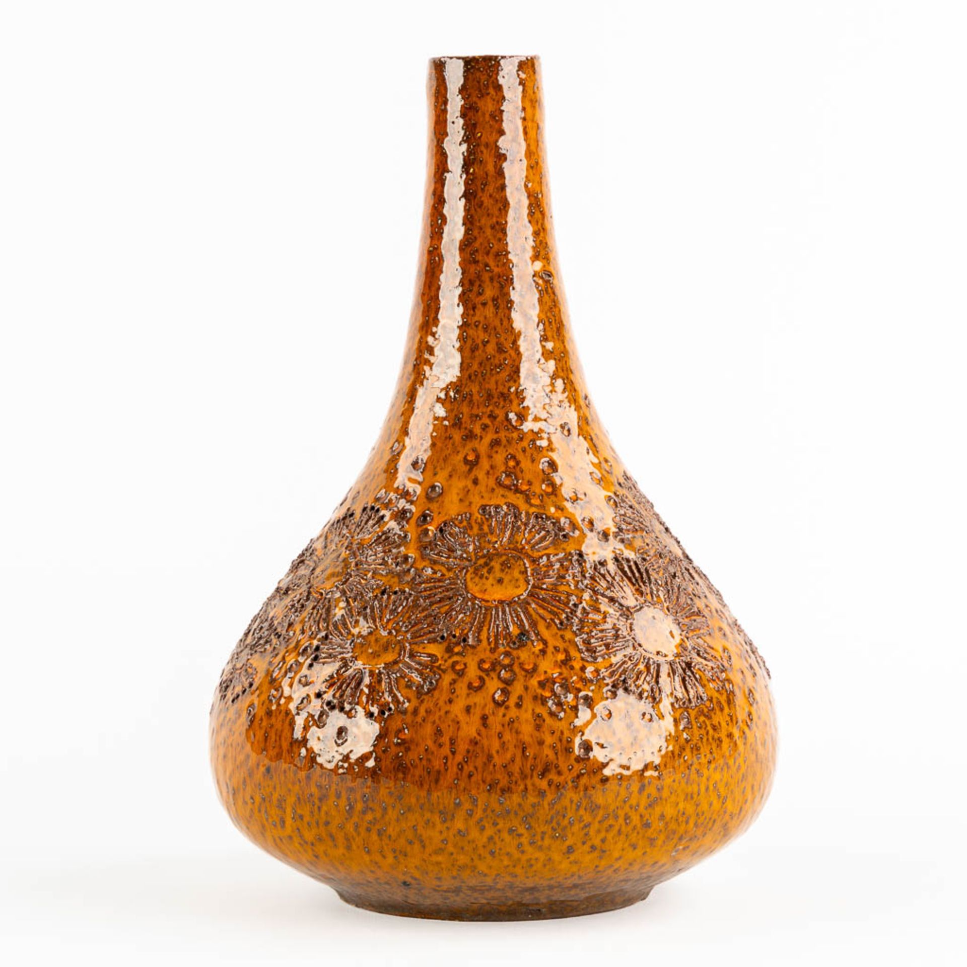 Elisabeth VANDEWEGHE (1946) 'Vase with orange glaze' voor Perignem. (H:34 x D:20 cm) - Image 3 of 9