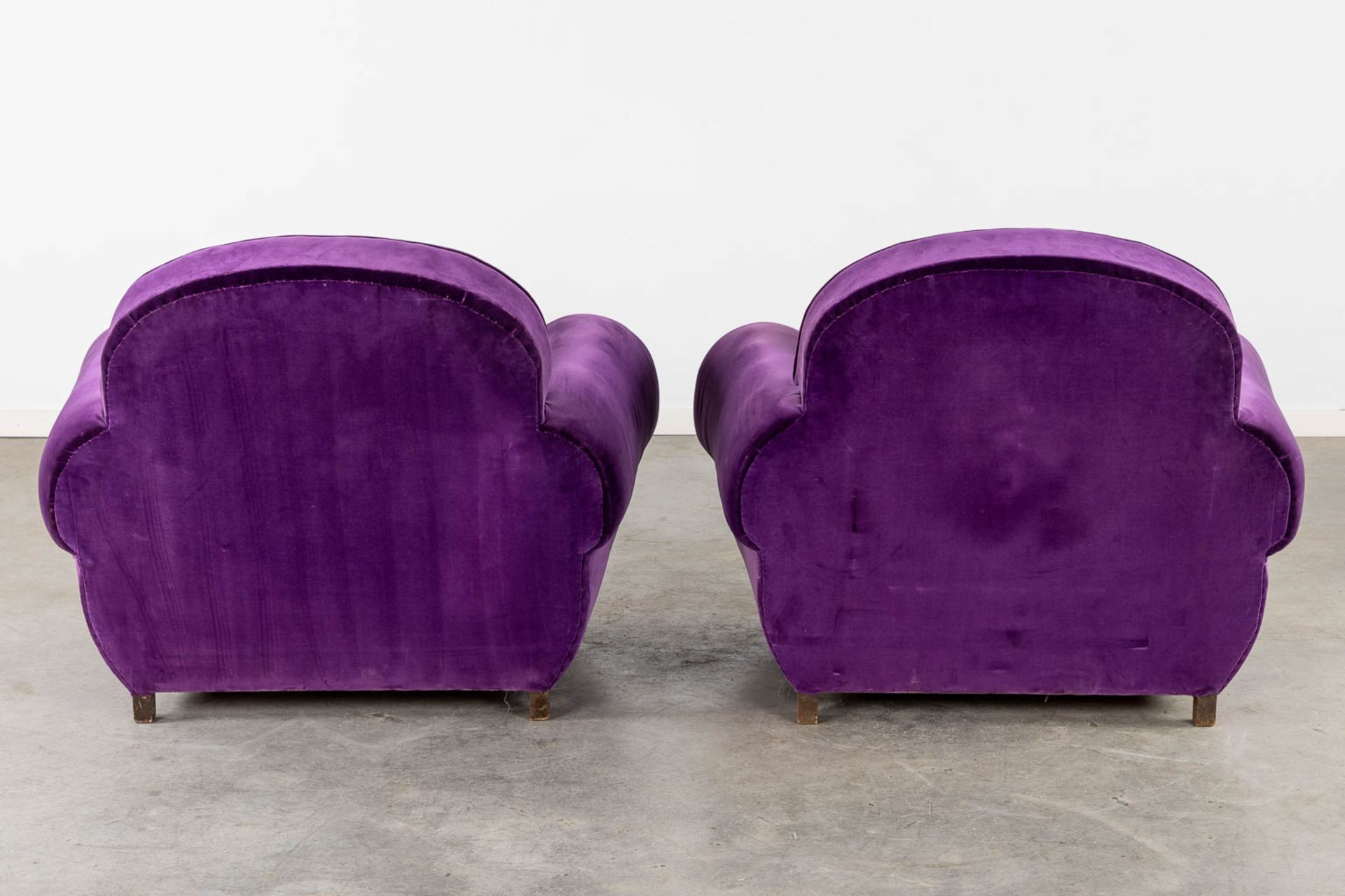 A pair of armchairs with purple fabric upholstry, France, Art Deco. (L:84 x W:109 x H:87 cm) - Image 5 of 10