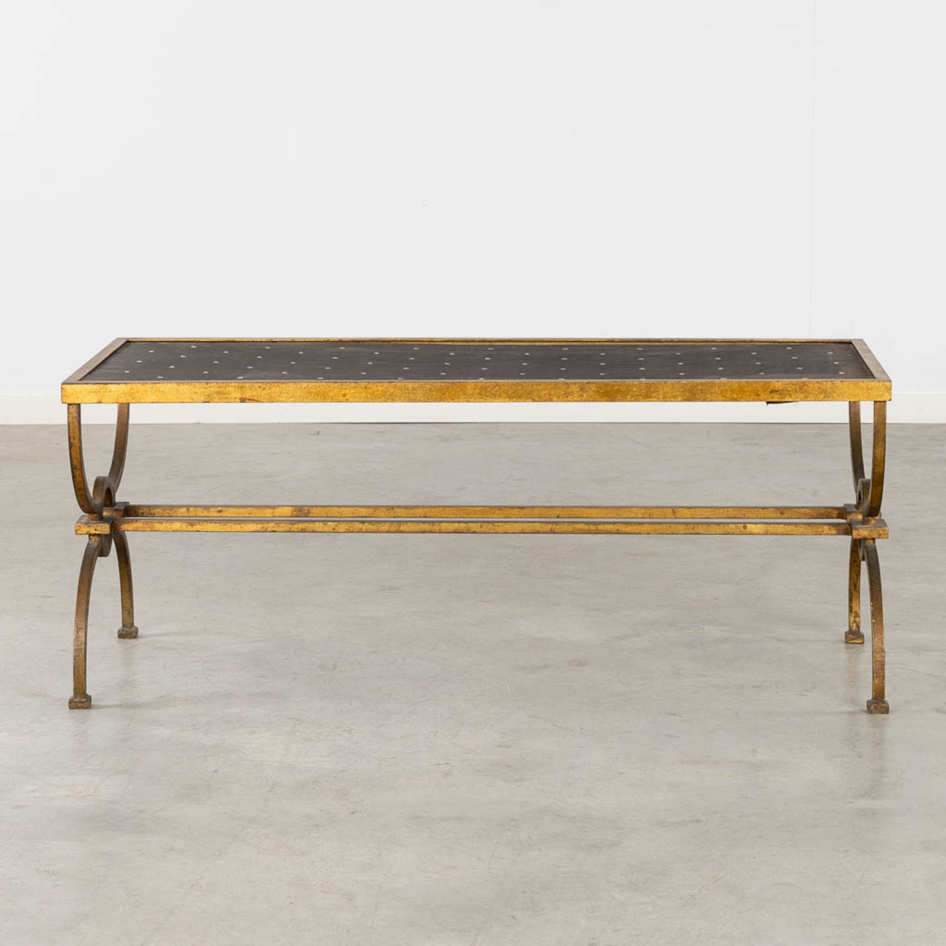 A mid-century side table, gilt wrought-iron. Art Deco. (L:52 x W:122 x H:50 cm) - Bild 3 aus 10