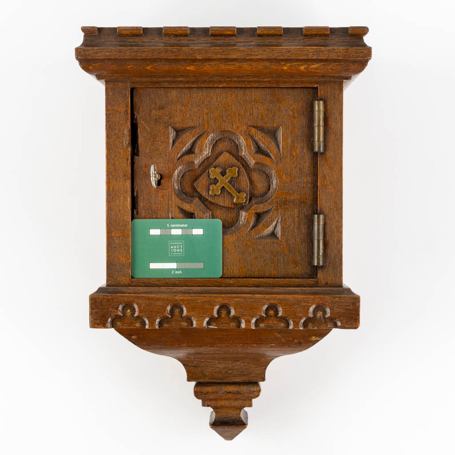 An Offertory or Poor box, sculptured oak, gothic revival. (L:20 x W:27 x H:42 cm) - Image 2 of 11