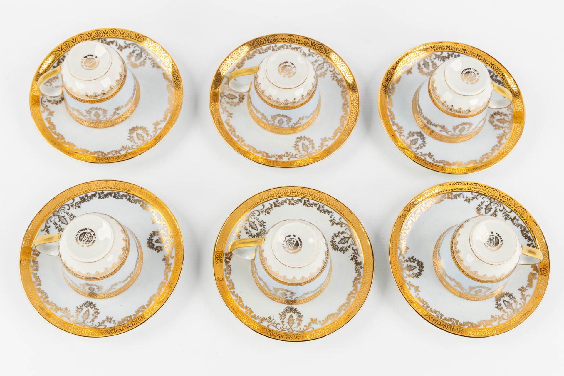 Salmon & Cie, Limoges, a large 73-piece dinner, coffee and tea service with a gilt rim. (D:31 cm - Bild 12 aus 24