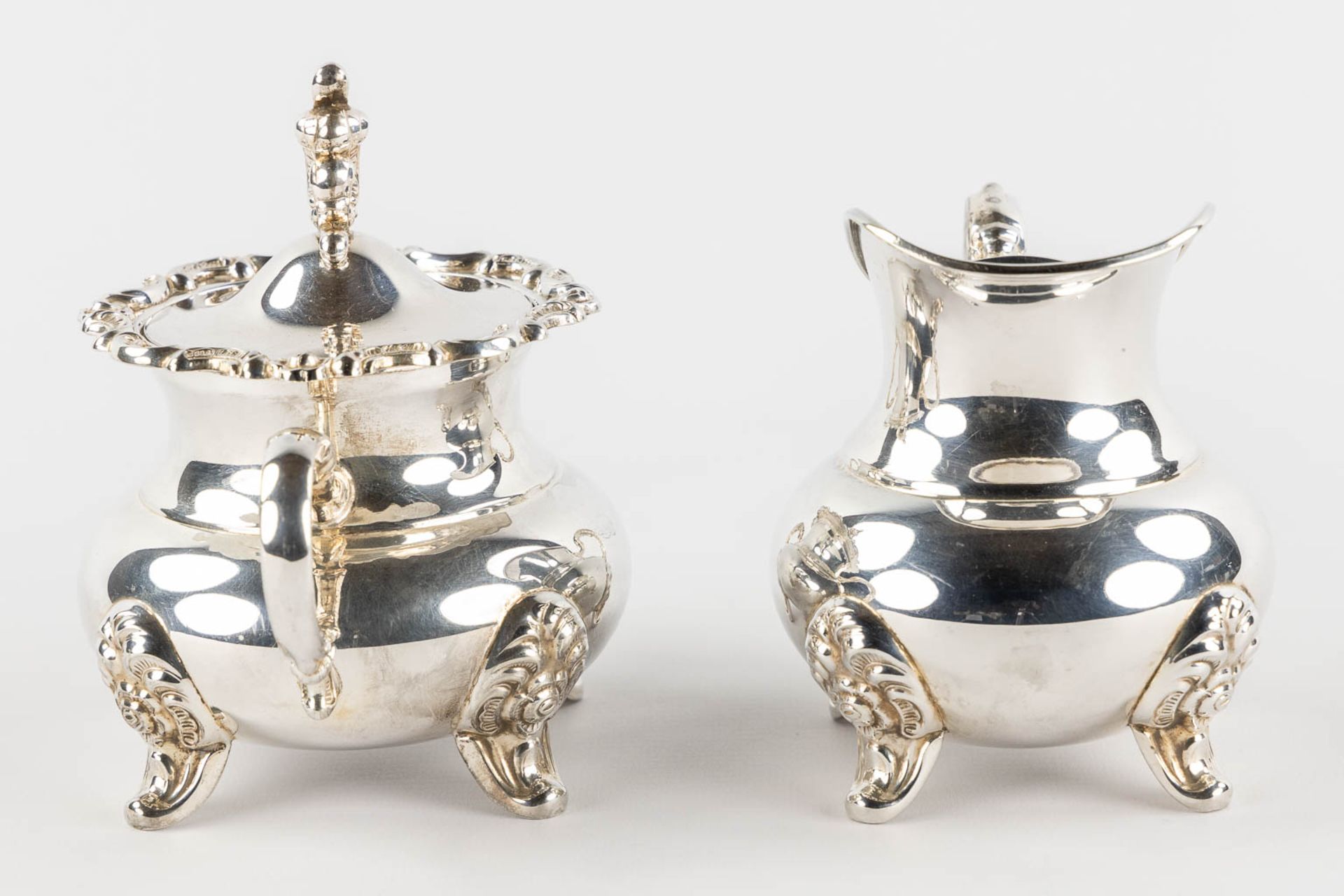A Coffee and Tea service with a platter, silver, Germany. 925/1000. 4,049kg. (L:44,5 x W:69 cm) - Bild 16 aus 18