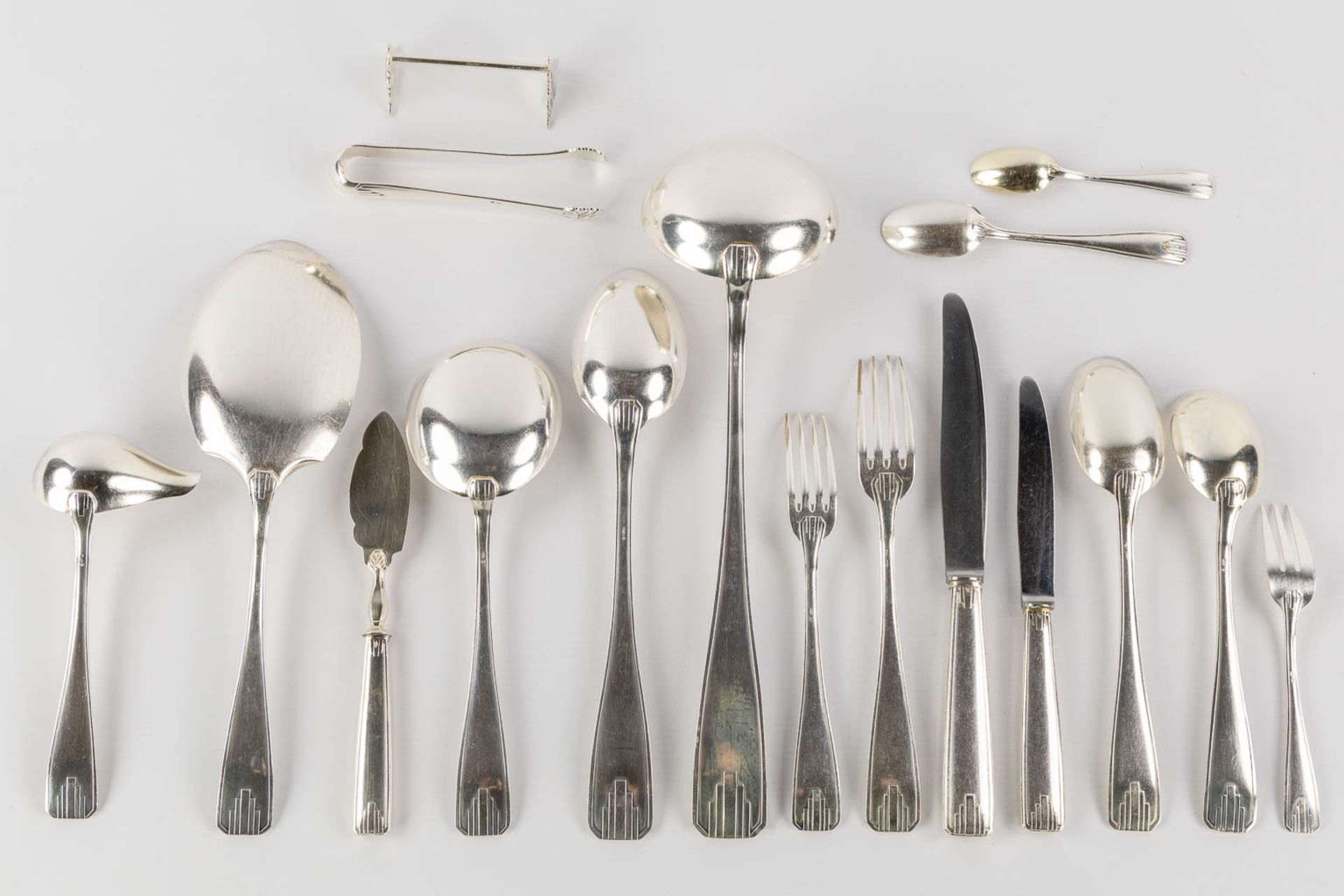 A 104-piece silver-plated cutlery. Art Deco. (L:32,5 cm) - Bild 5 aus 7