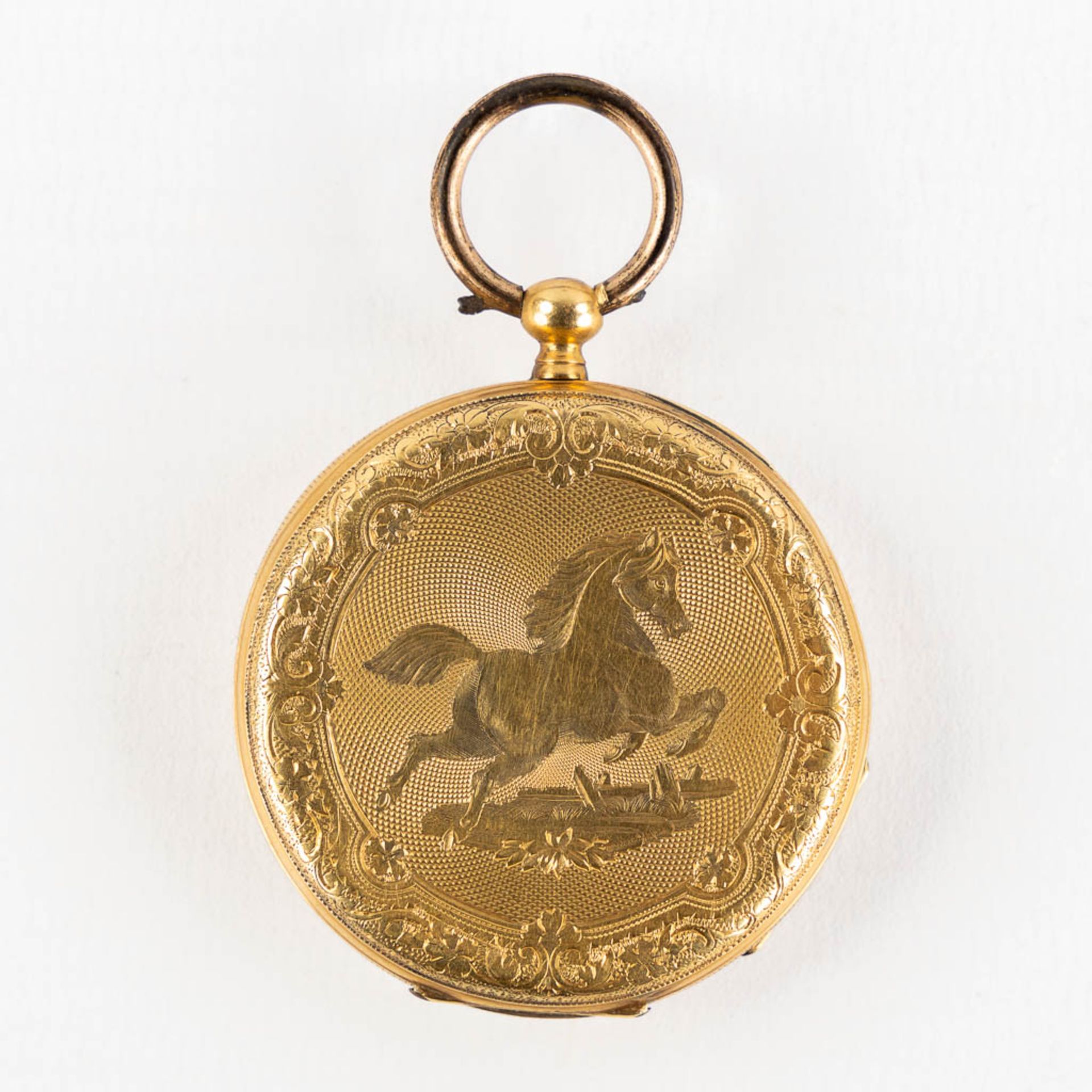 An antique pocket watch, 18kt yellow gold. Guioche image of a running horse. (W:4,3 x H:6,3 cm) - Image 9 of 15