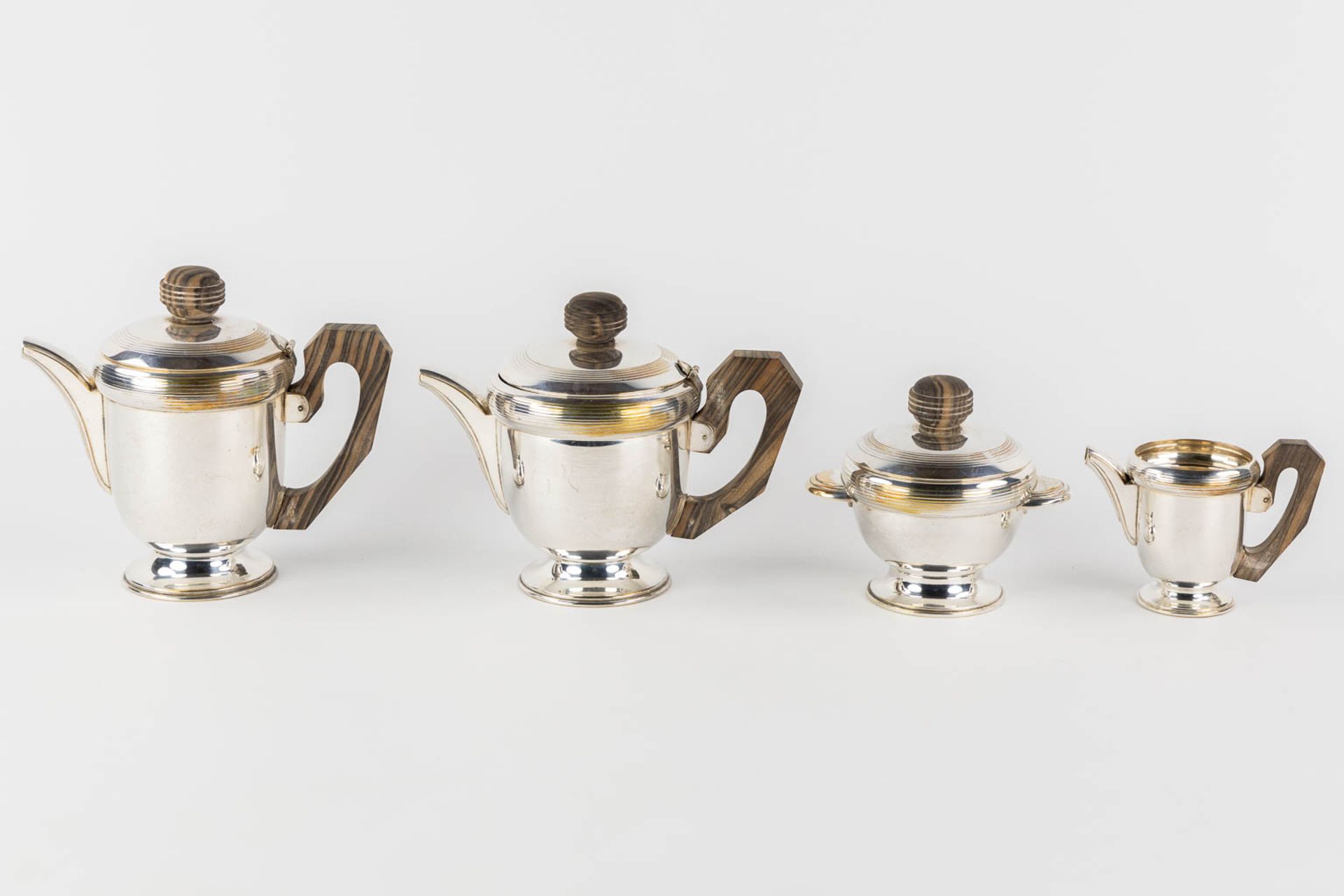 Two silver-plated coffee and tea services, Art Deco. (L:31 x W:49 cm) - Bild 15 aus 22