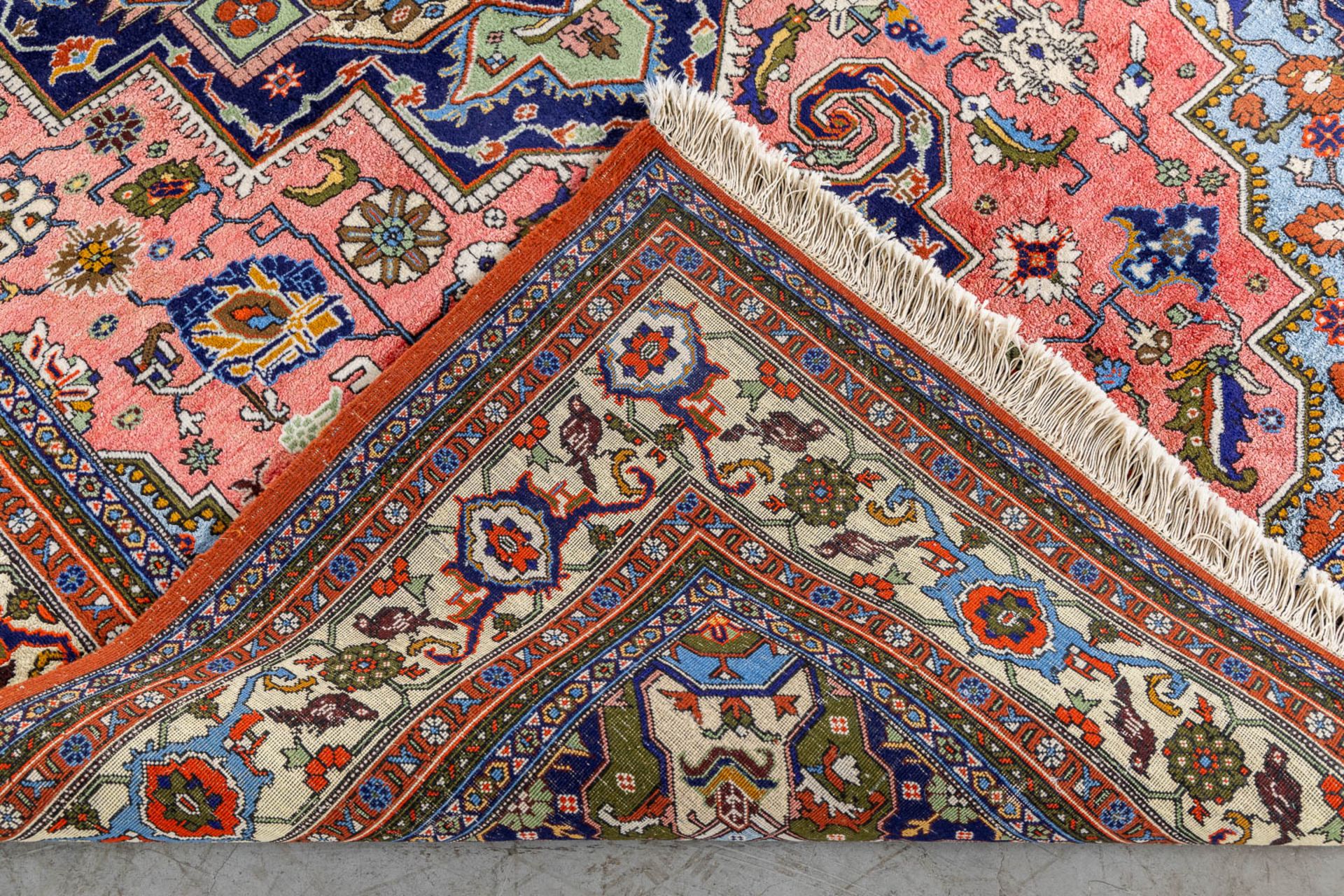 An Oriental hand-made carpet, Ardebil. (L:277 x W:170 cm) - Image 7 of 7