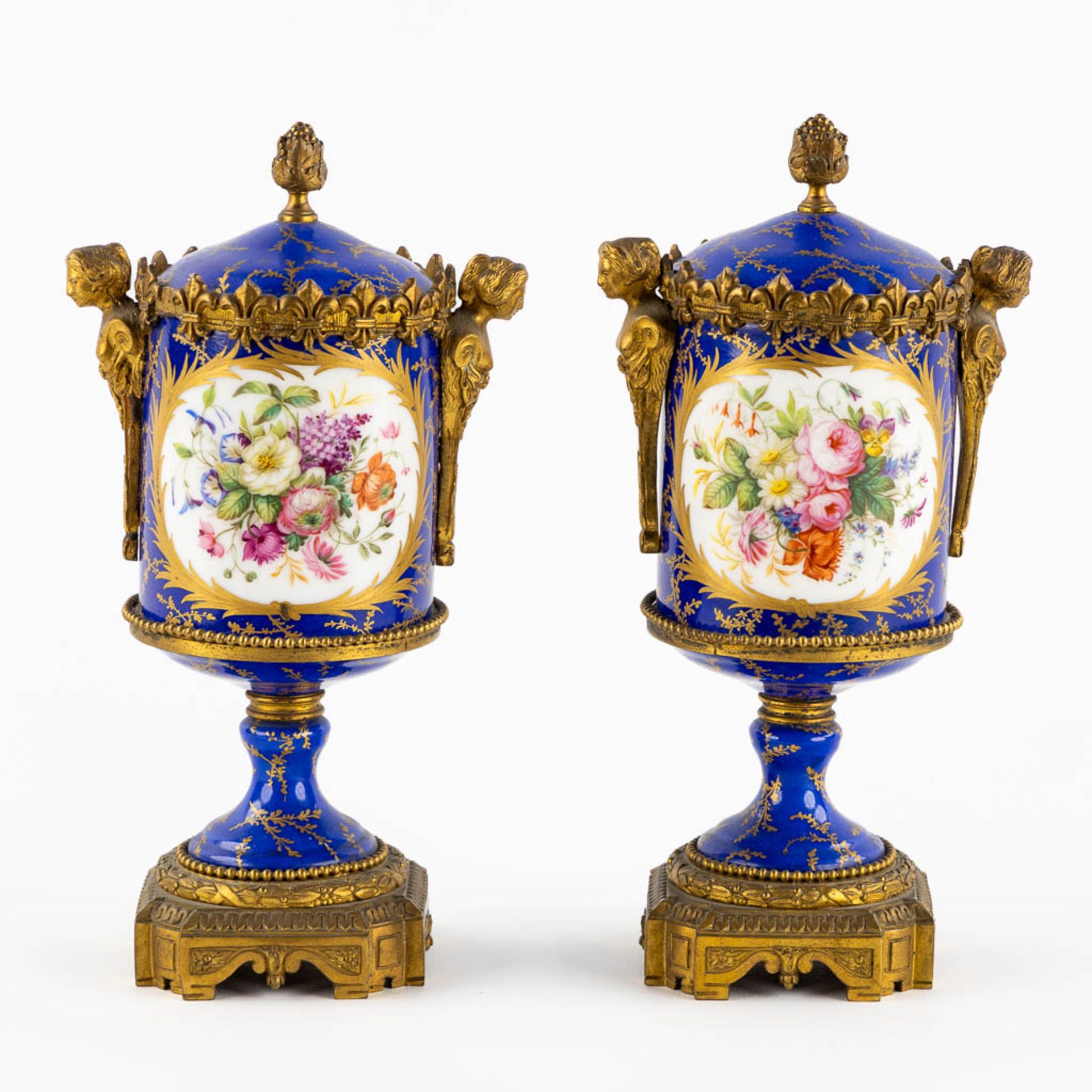 Sèvres, a pair of kobalt blue vases with a lid, decorated with a seascape. 19th C. (L:8 x W:11 x H:2 - Image 5 of 14