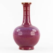 A Chinese vase, monochrome 'Flambé' glaze. 20th C. (H:38 x D:23 cm)