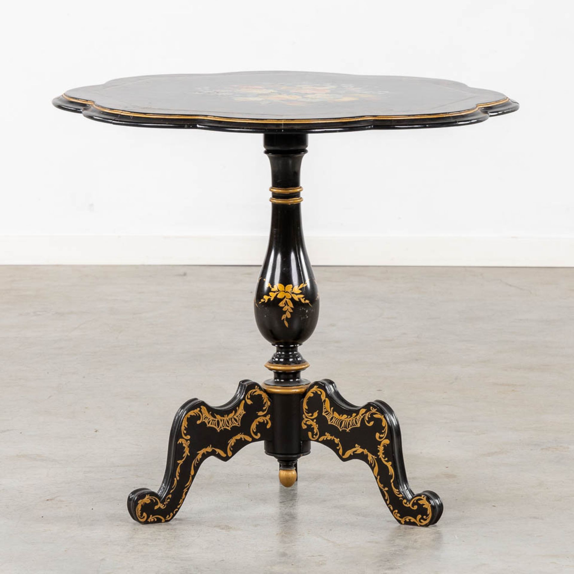 A Tilt-Top table with hand-painted floral decor, Napoleon 3 style. (H:67 x D:72 cm) - Image 4 of 9