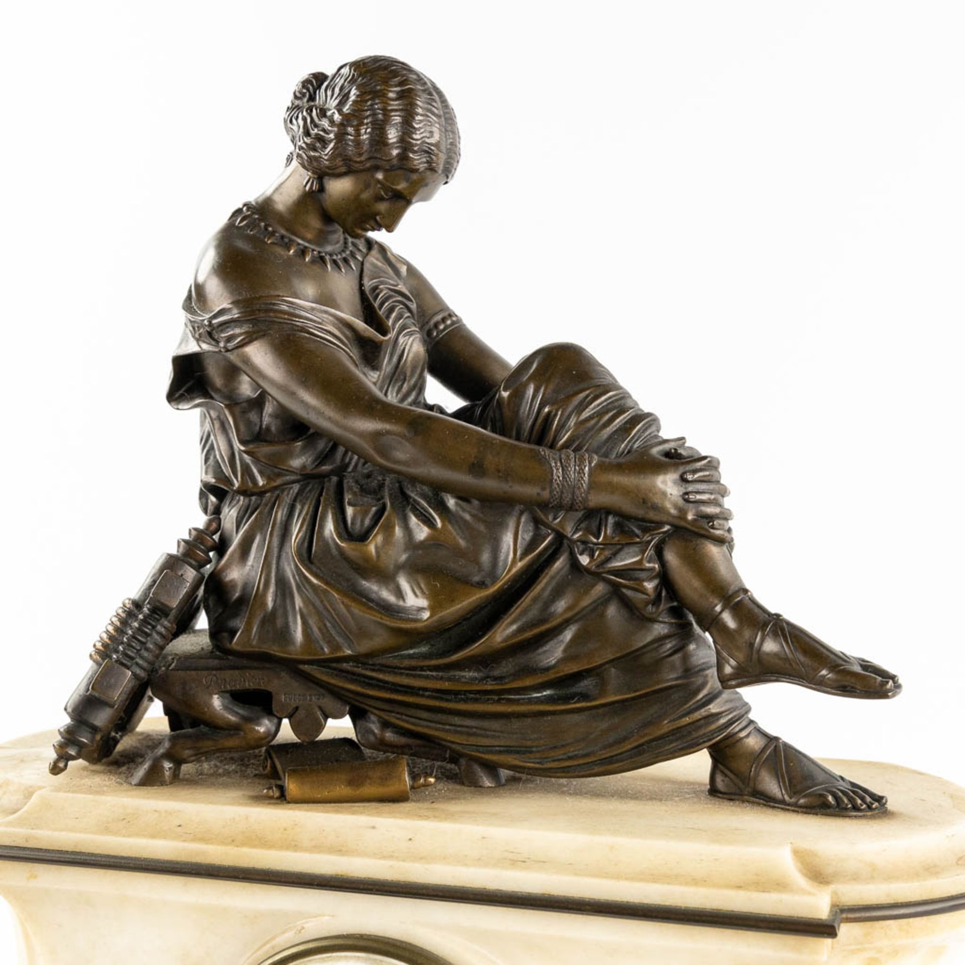 James PRADIER (1790-1852) 'Mantle Clock', patinated bronze on White Carrara marble. (L:21 x W:45 x H - Bild 9 aus 11