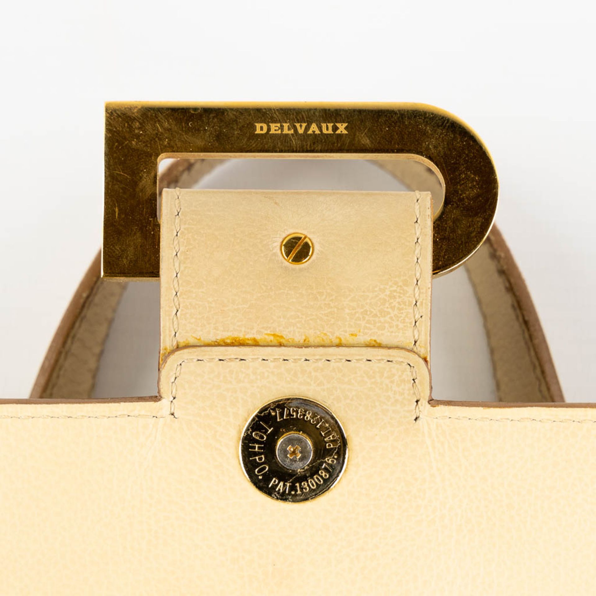 Delvaux model 'Reverie' Jumping, Ivoire. Ivory coloured leather. (L:11 x W:28 x H:23 cm) - Image 13 of 20