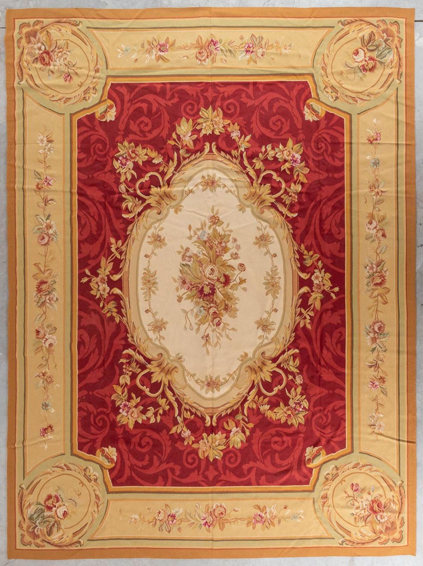 An exceptional carpet 'Aubusson'. France. (L:368 x W:275 cm)