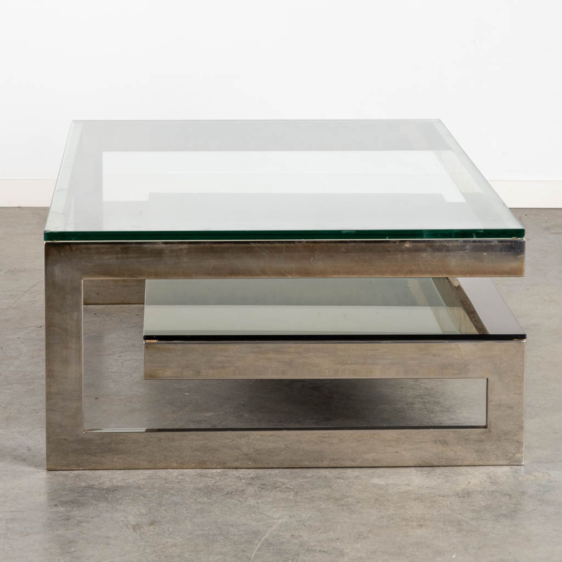 Belgo Chrome, a G-Shape coffee table. (L:75 x W:120 x H:38 cm) - Image 4 of 9