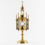 Auguste Moreeuw, Brugge. A tower monstrance, gilt brass in gothic revival style. (L:15,5 x W:20 x H: