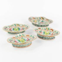 Four Oriental polychrome porcelain bowls, decorated with peaches and flowers. (L:12 x W:17 x H:4 cm)