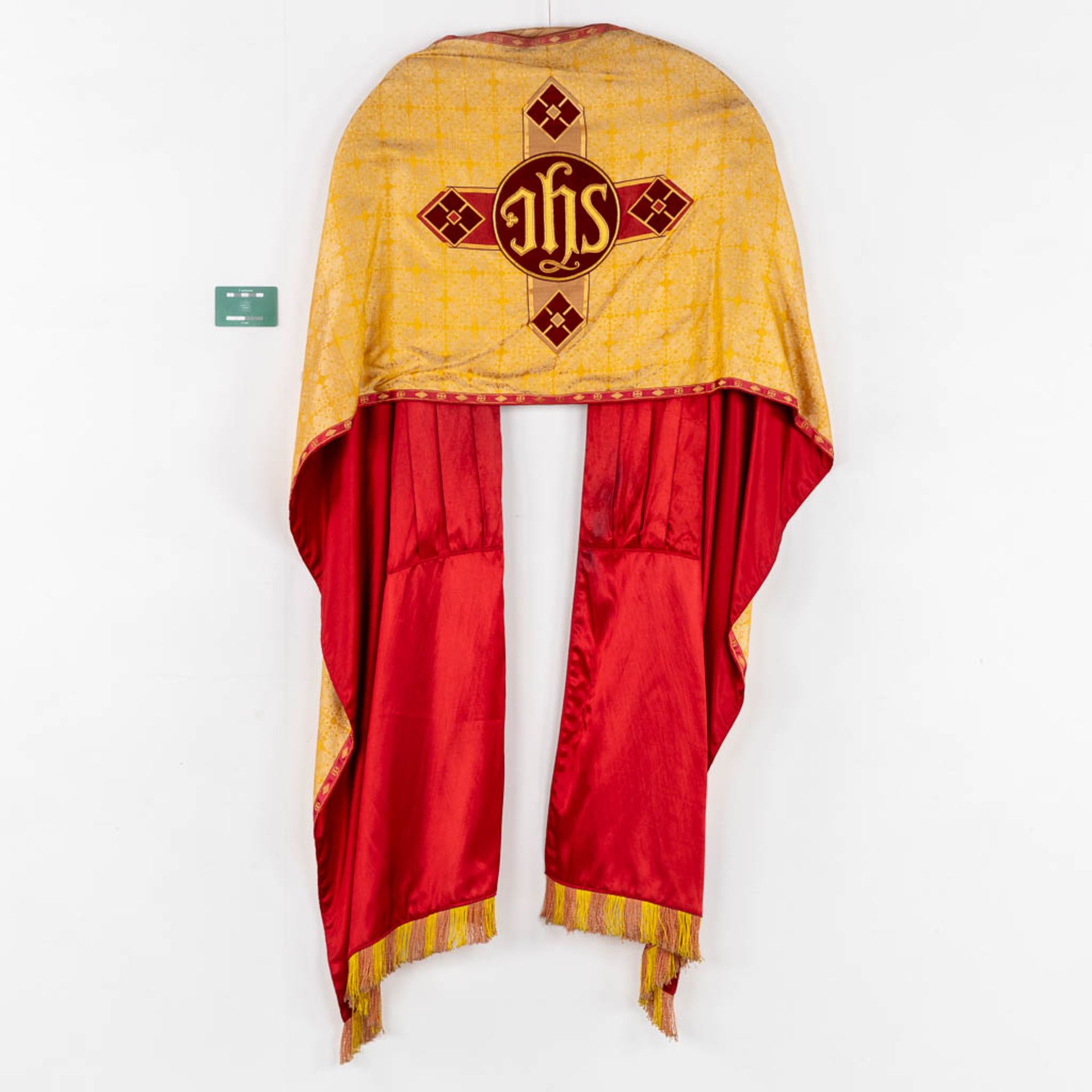 A Humeral Veil and Four Roman Chasubles, embroideries with an IHS and floral decor. - Image 2 of 29