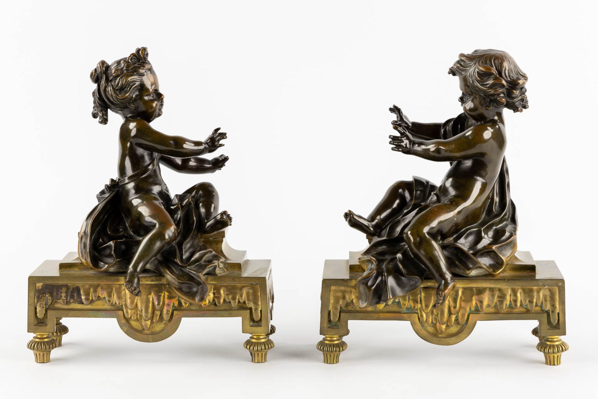A pair of fireplace bucks, gilt and patinated bronze with boy and girl, 19th C. (L:13 x W:24 x H:31 - Image 3 of 10