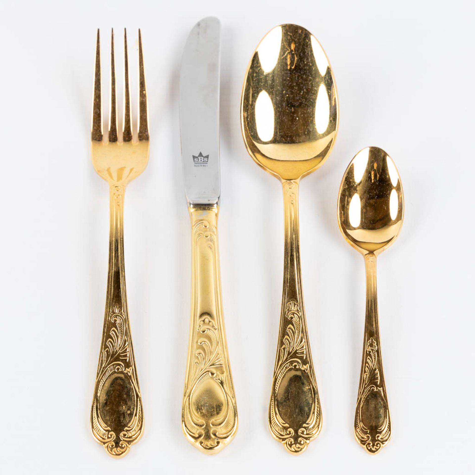 A gold-plated 'Solingen' flatware cutlery set, made in Germany. Model 'Louis XV' . (L:34 x W:45 x H: - Bild 8 aus 11