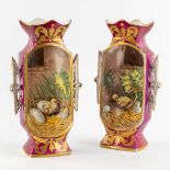 Vieux Bruxelles, a pair of vases with 'Hatching Ducklings'. 19th C. (L:12 x W:23 x H:40 cm)