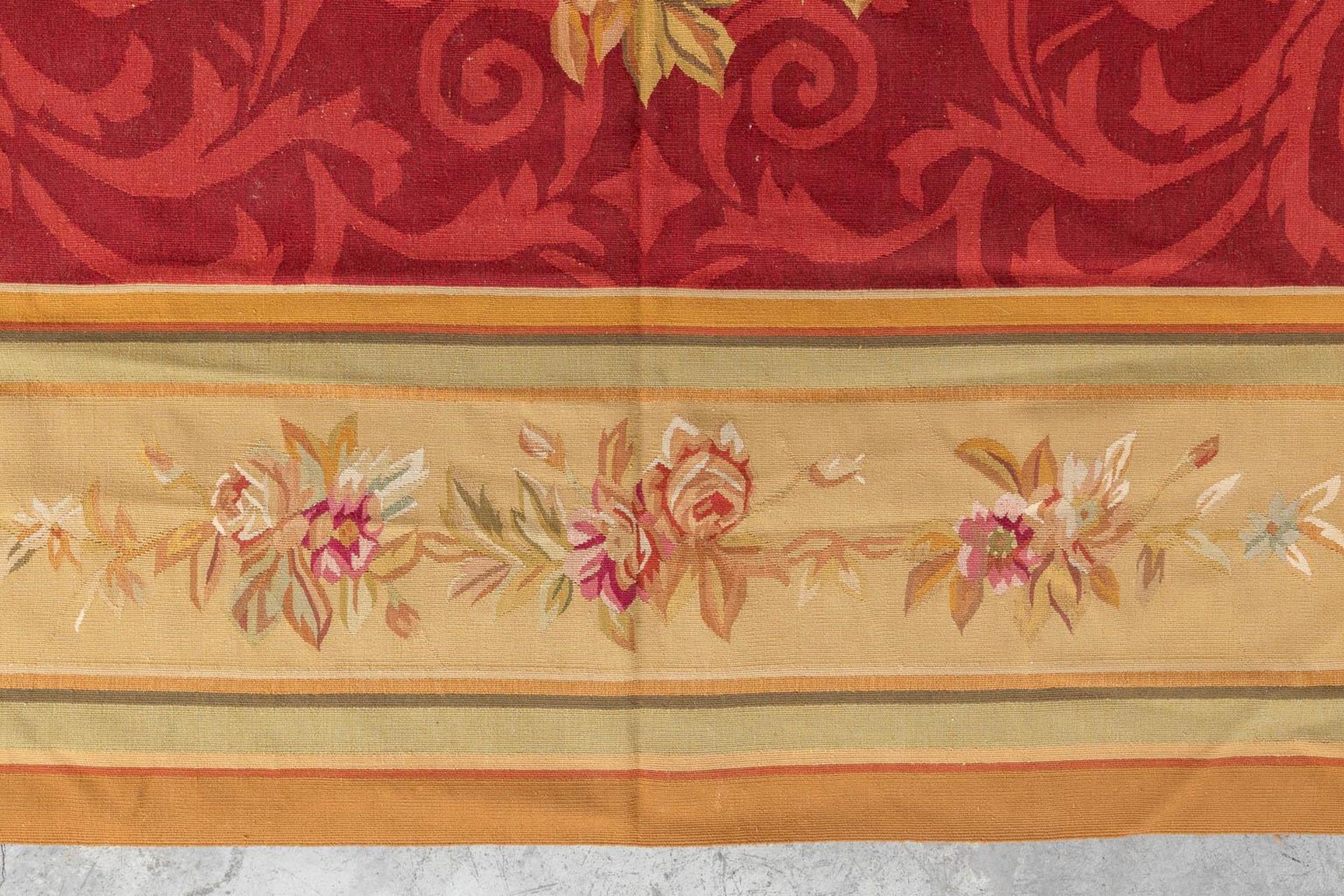 An exceptional carpet 'Aubusson'. France. (L:368 x W:275 cm) - Bild 5 aus 9