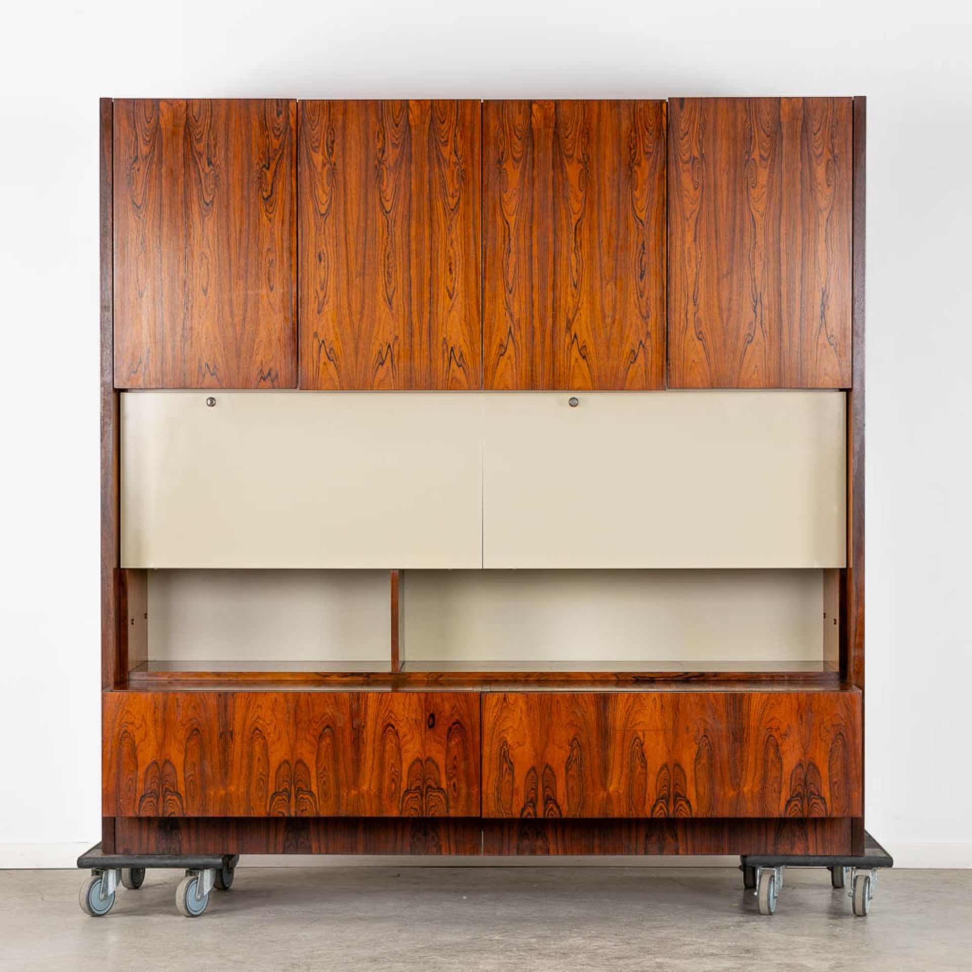 Oswald VERMAERCKE (1926)(attr.) 'Mid century highboard' Rosewood veneer. (L:71 x W:187 x H:185 cm) - Image 3 of 16