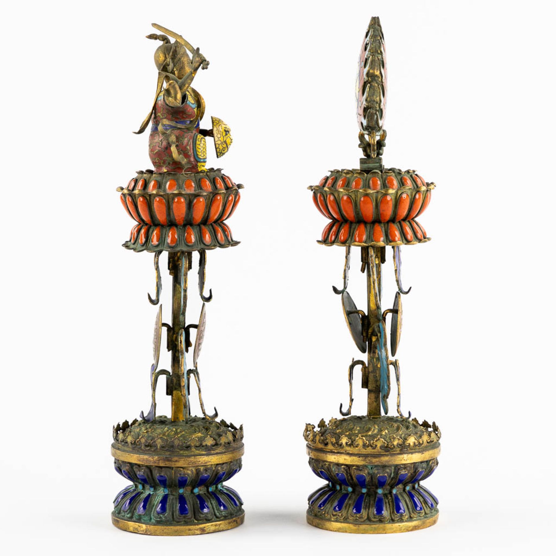 Two Chinese enamel inlaid and gilt metal Buddhist altar ornaments. 19th C. (H:32 x D:9 cm) - Bild 4 aus 11