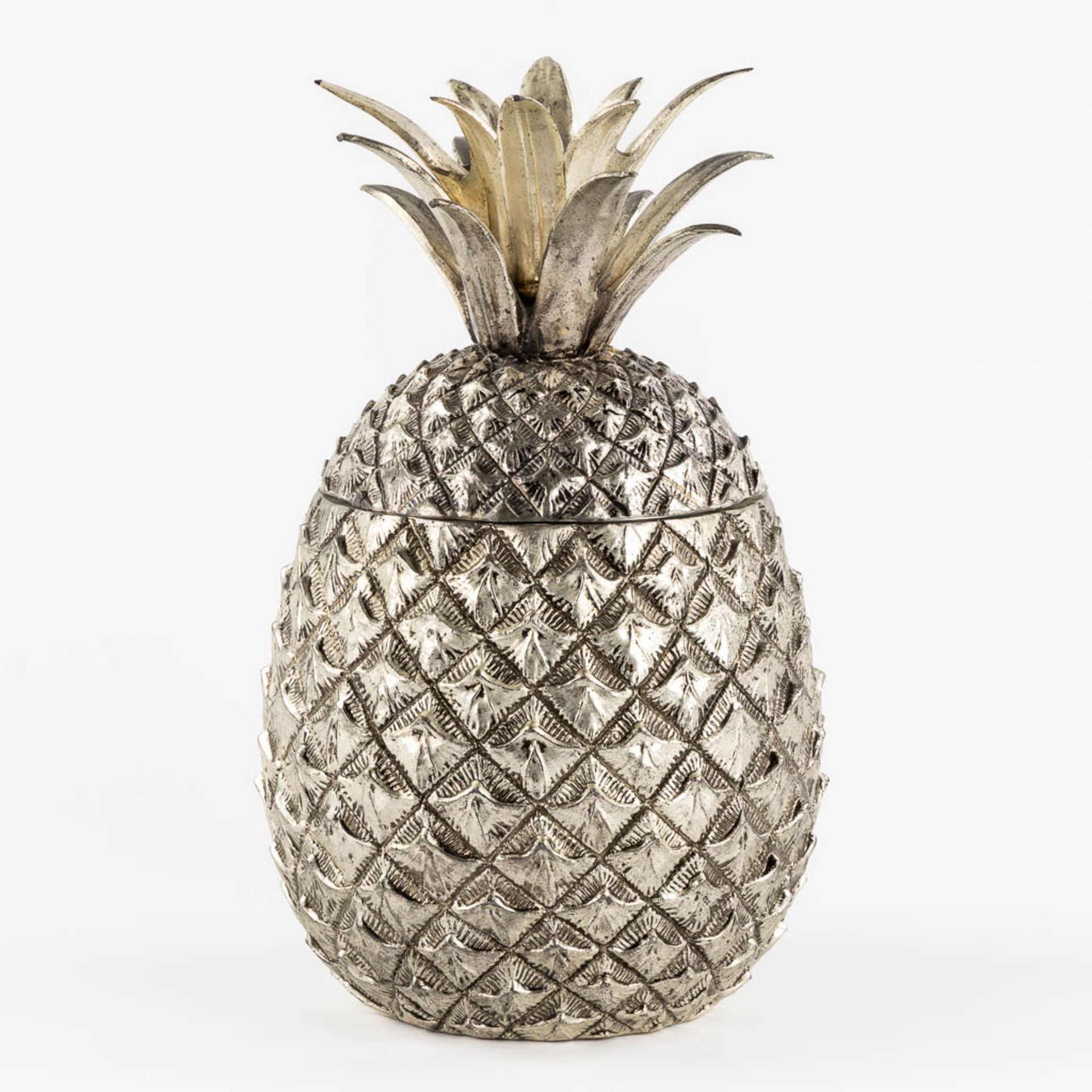 Mauro MANETTI (1946) 'Exceptionally large Pineapple ice pail'. (H:38 x D:22 cm)