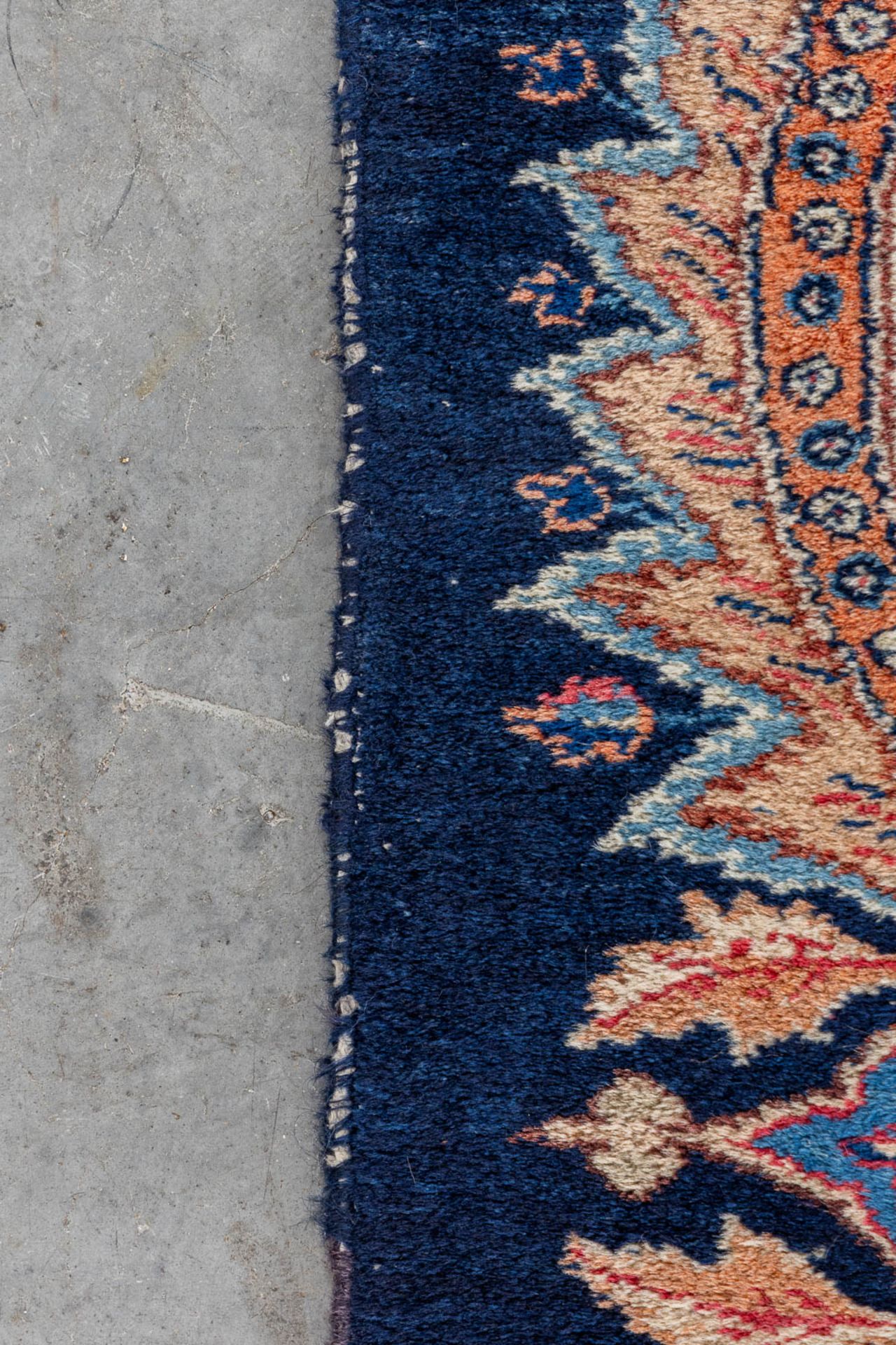 An Oriental hand-made carpet, Kashmar. (L:343 x W:256 cm) - Bild 9 aus 10