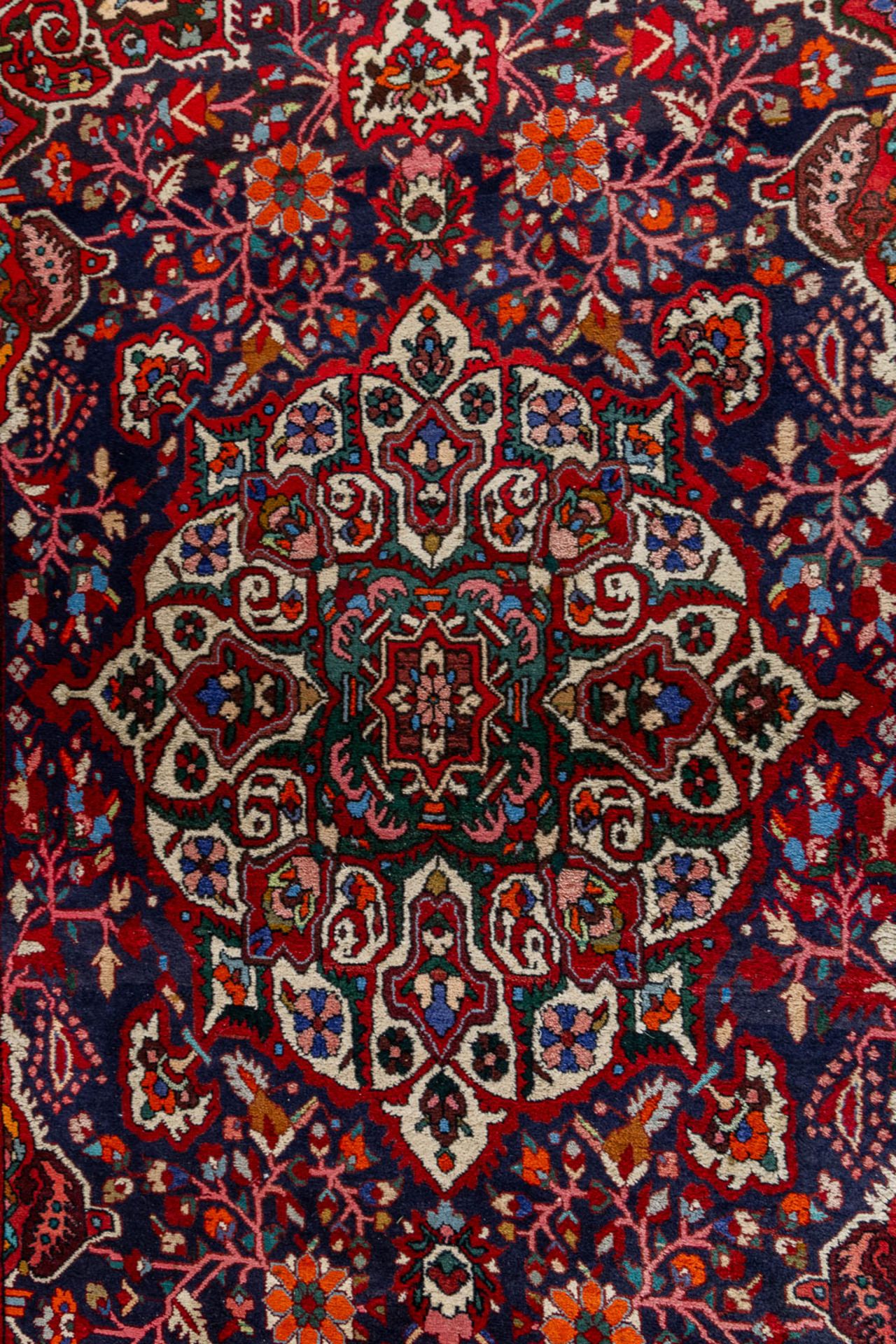 An Oriental hand-made carpet, Bakthiari. (L:237 x W:135 cm) - Image 3 of 7