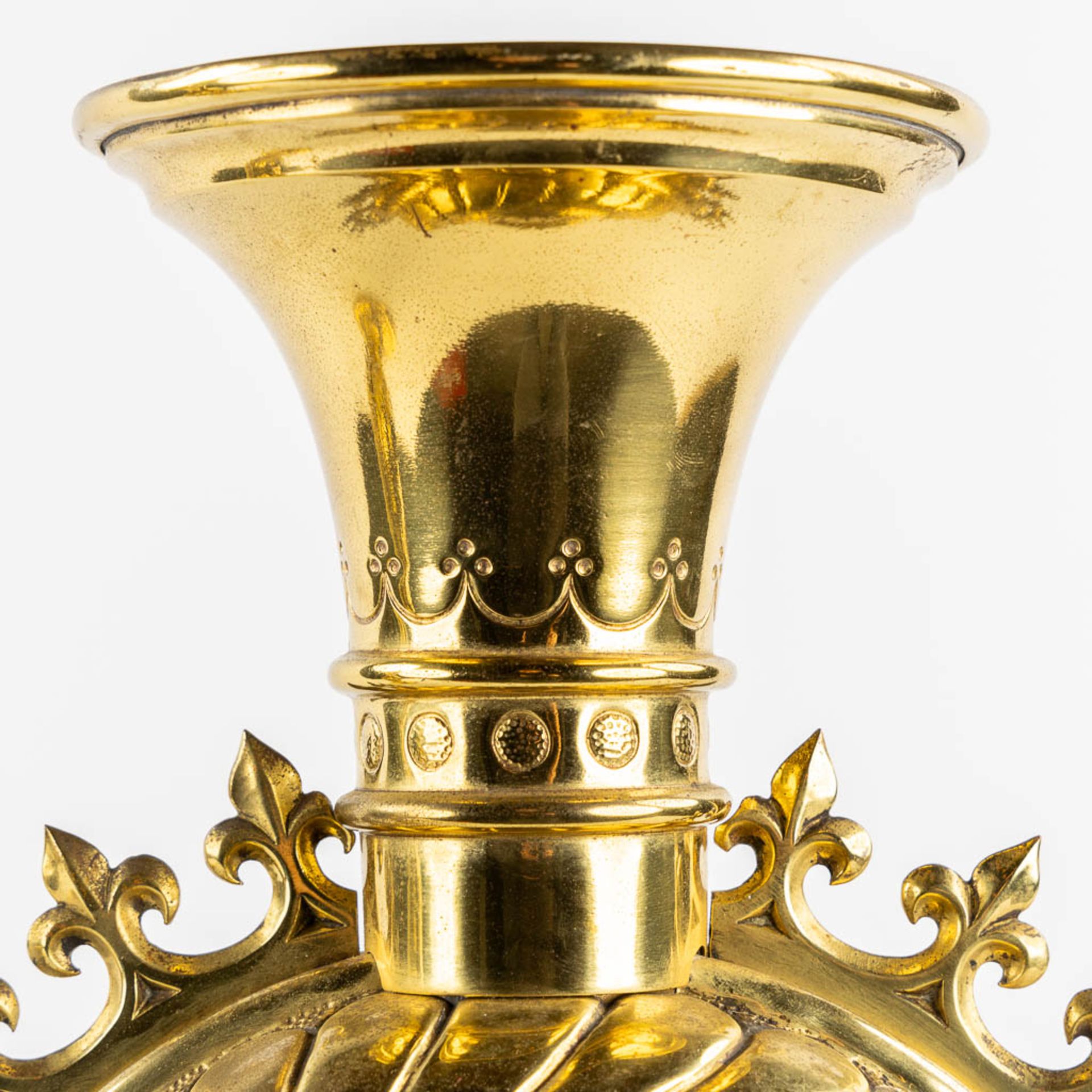 A pair of candelabra, brass, gothic Revival. (L:21 x W:27 x H:42 cm) - Bild 9 aus 11