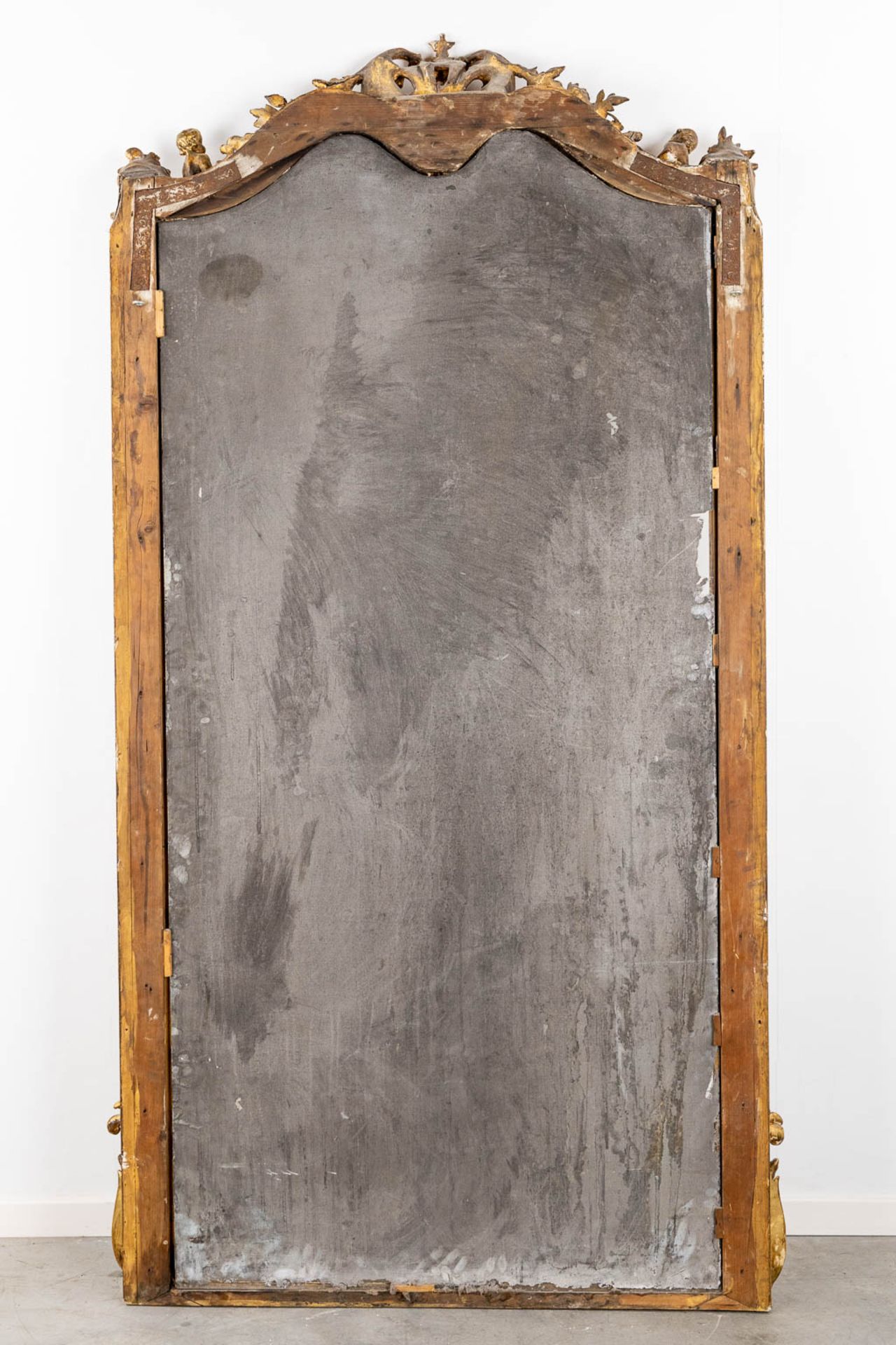 A mirror, sculptured wood, and stucco in a Louis XV style. 20th C. (W:110 x H:218 cm) - Image 13 of 13