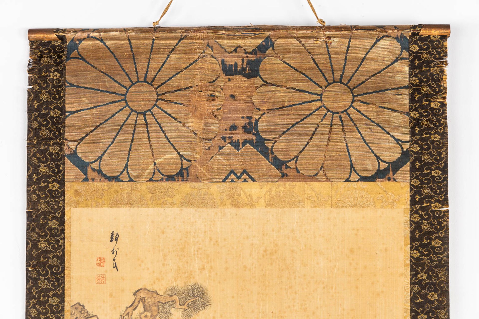 A Chinese scroll, depicting a wise man and his desciple. 19th C. (W:57 x H:180 cm) - Image 4 of 9