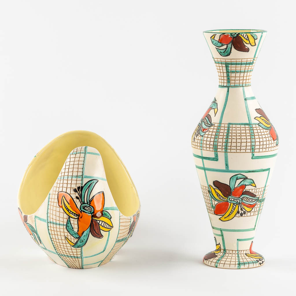 Volpi Deruta, two ceramic vases. Italy, circa 1950. (H:33 cm) - Image 5 of 12