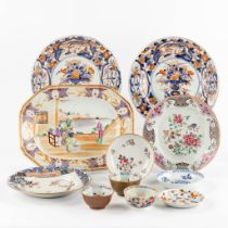 A collection of Famille Rose, Imari and Capucine. Chinese and Japanese porcelain. 19th/20th C. (W:33